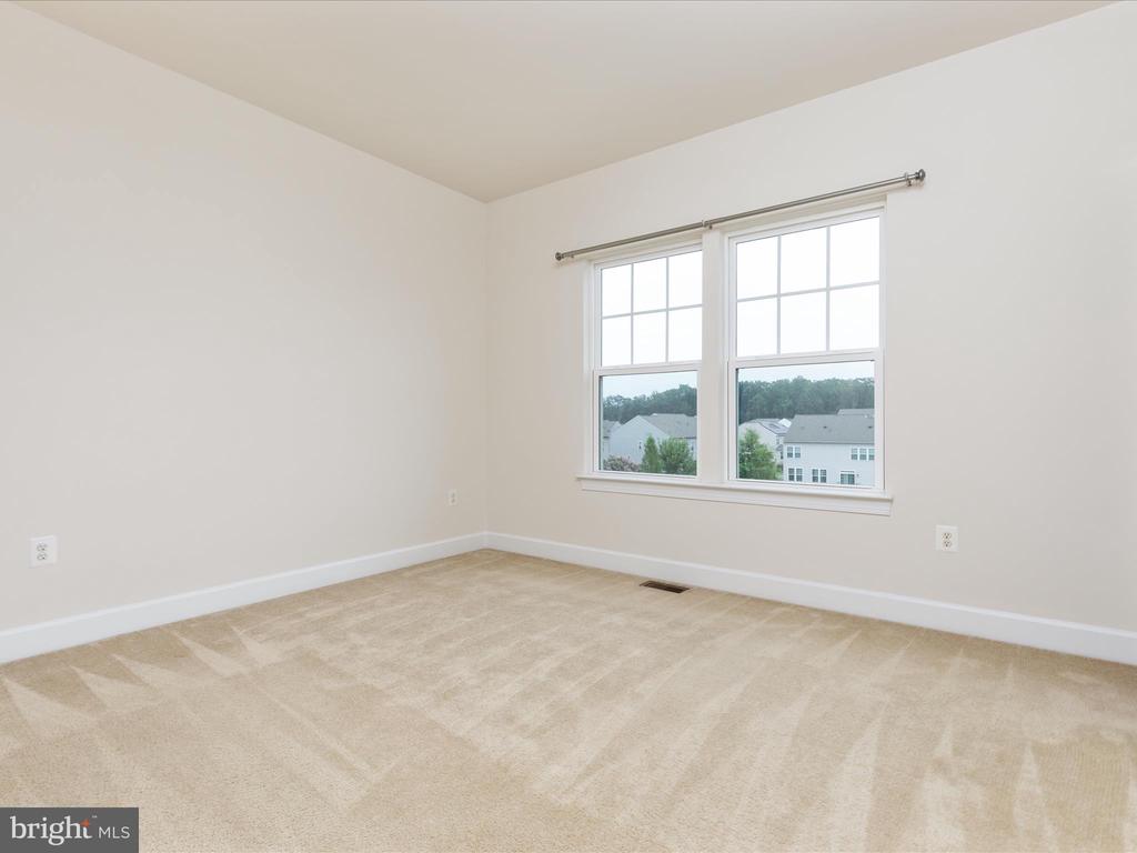 6684 MUIR DR