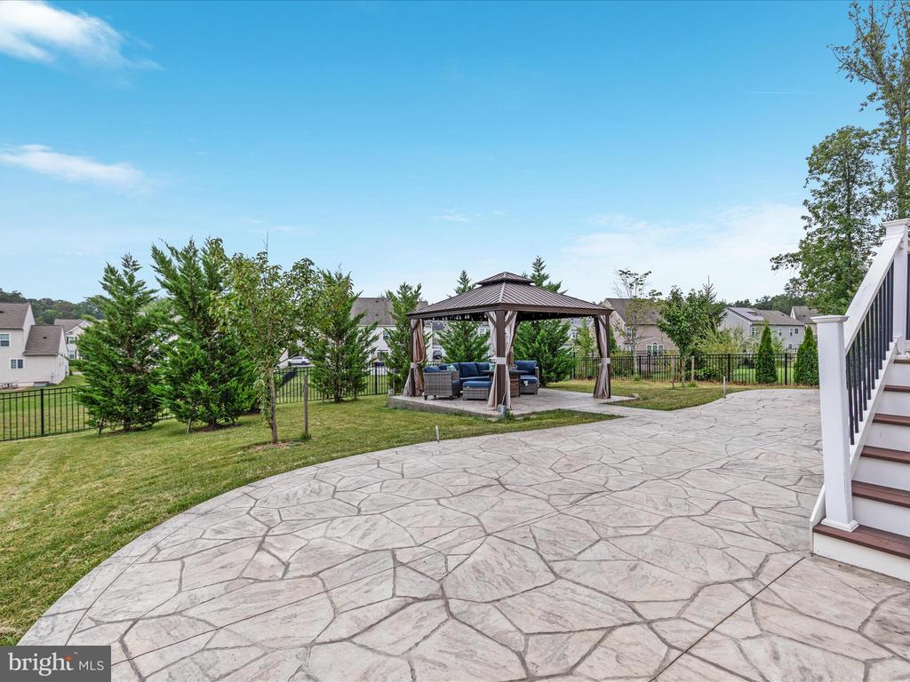 6684 MUIR DR