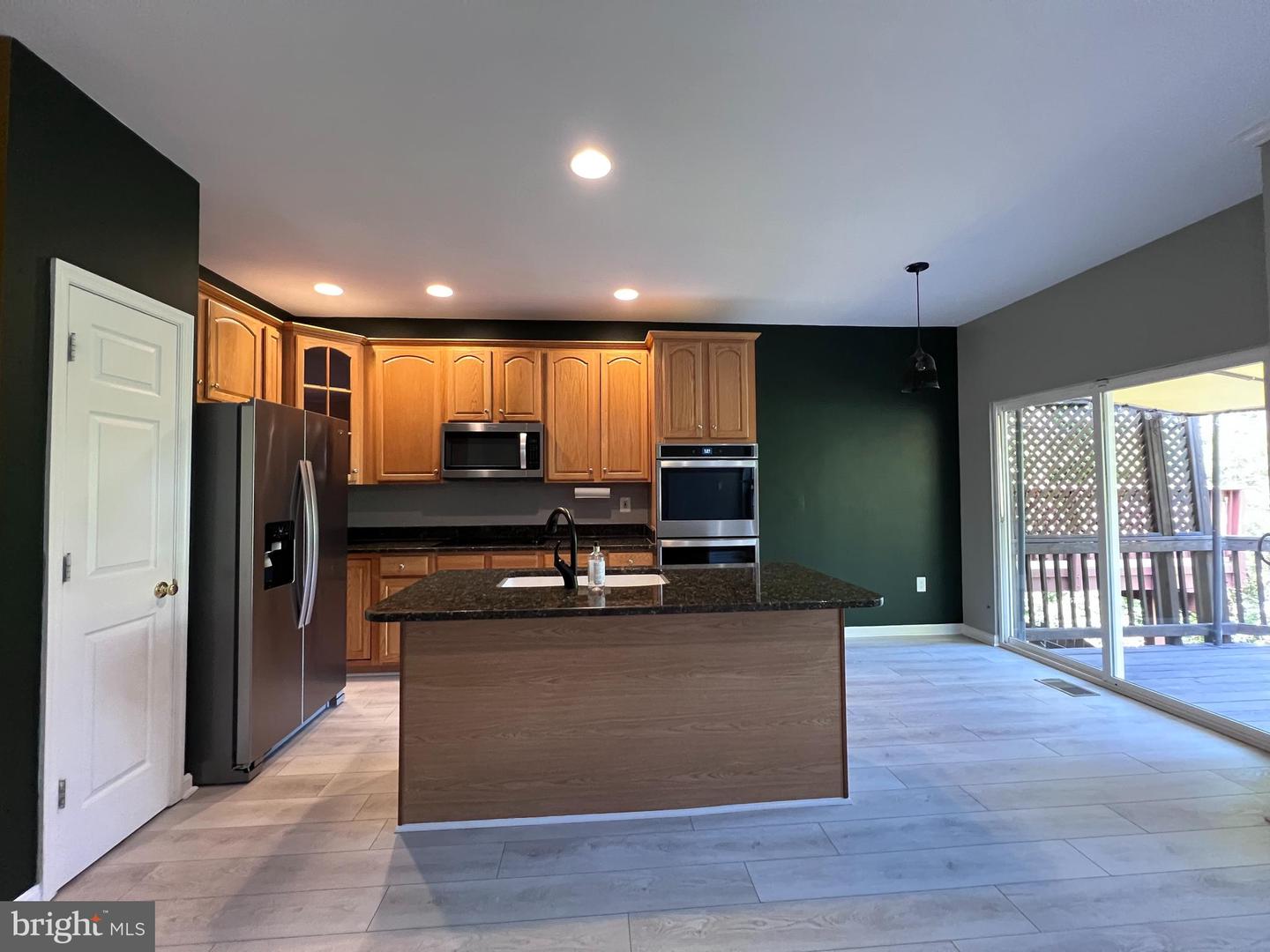 6722 EMMANUEL CT