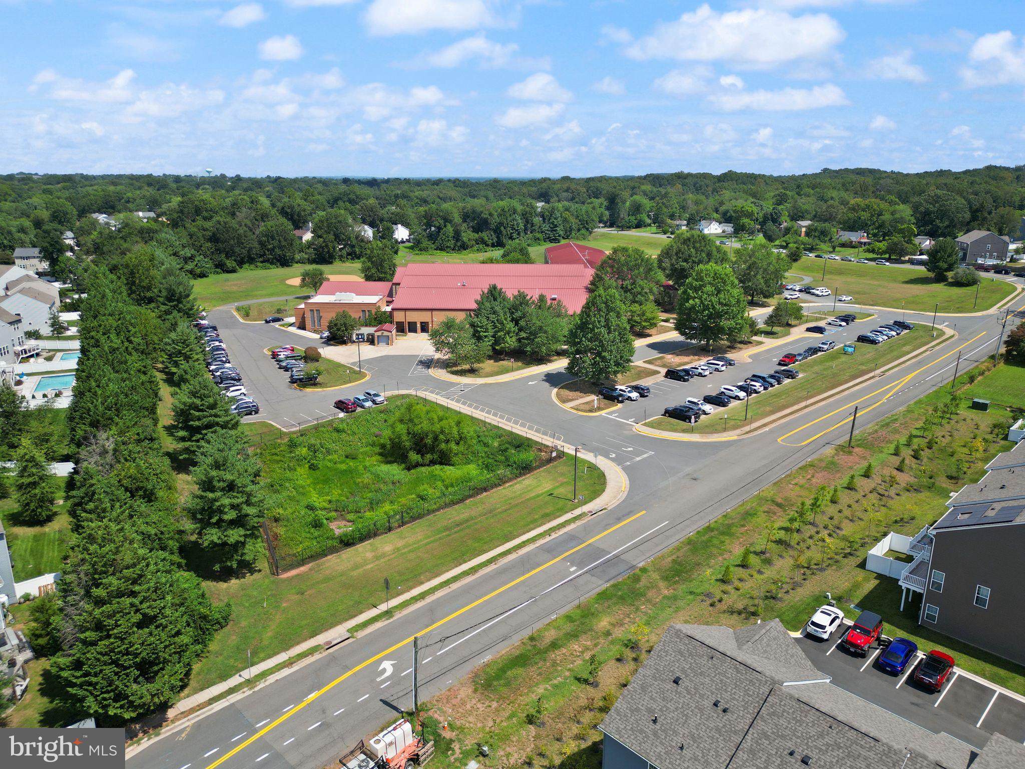 10602 Sheffield Glen Ln