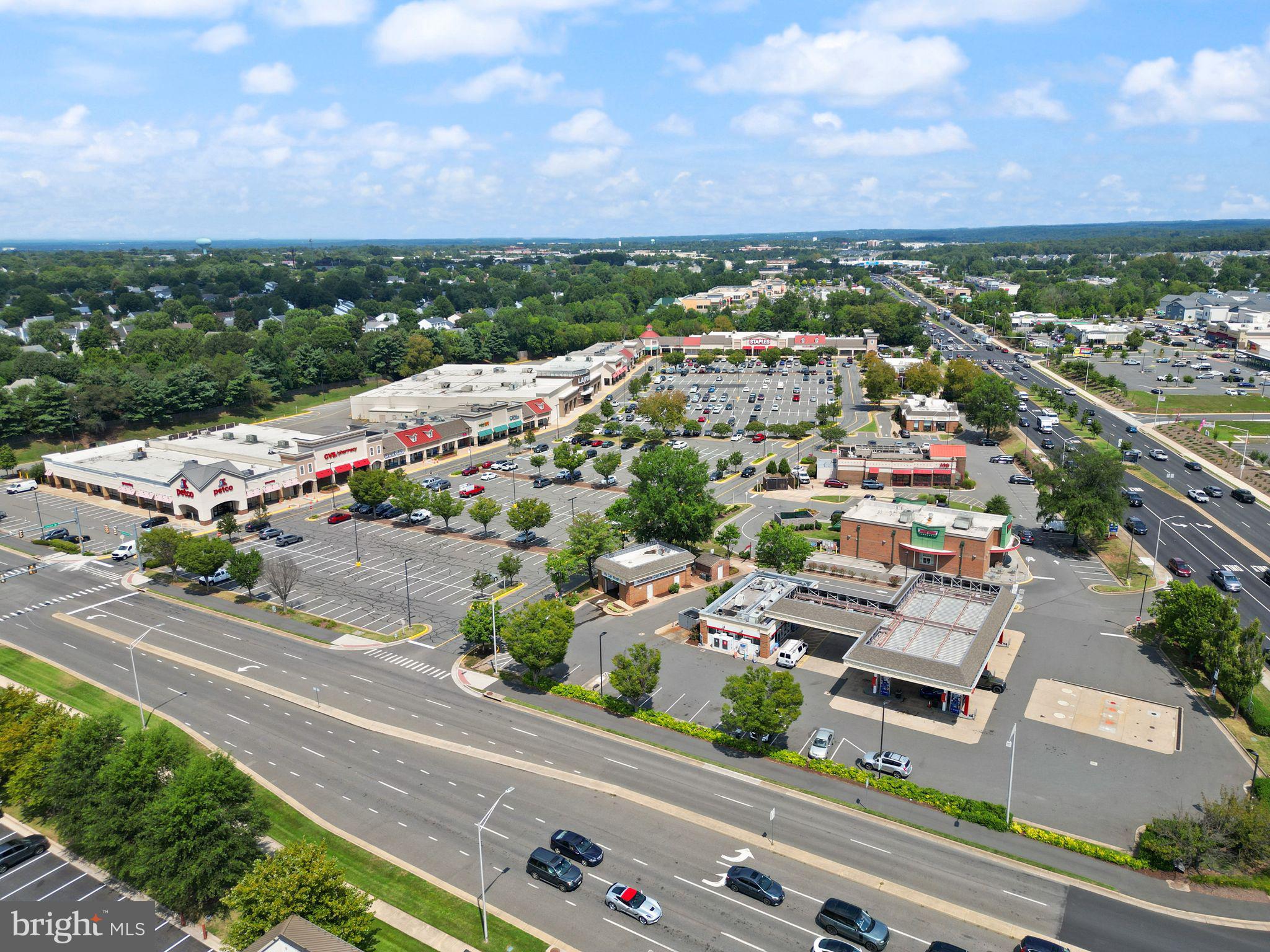 10602 Sheffield Glen Ln