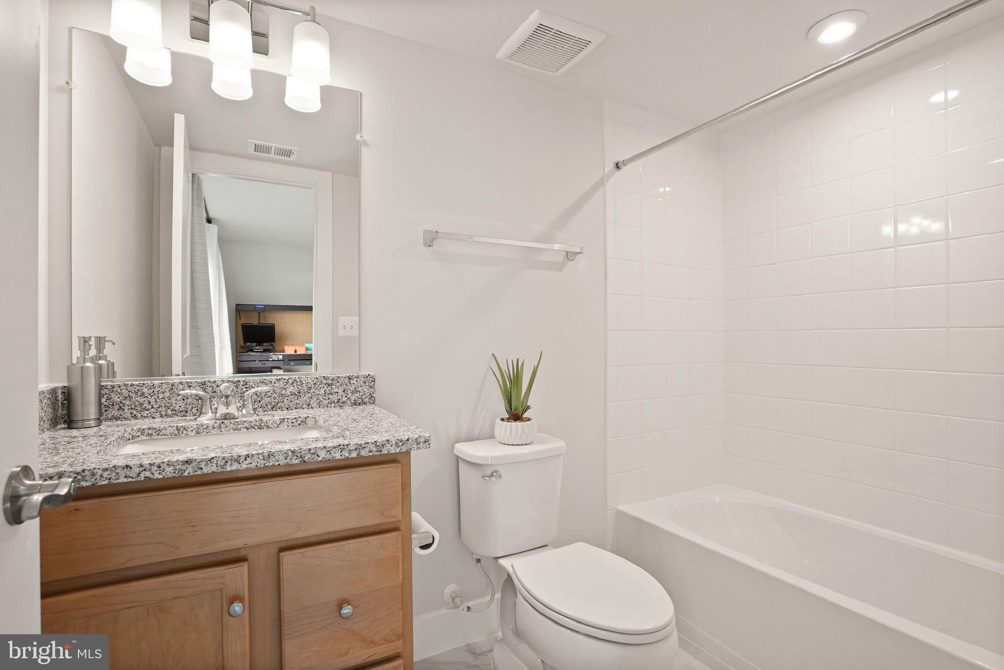 10602 Sheffield Glen Ln