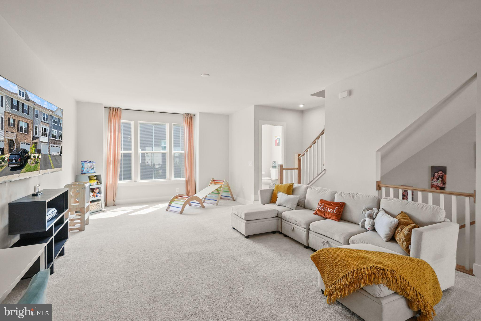 10602 Sheffield Glen Ln