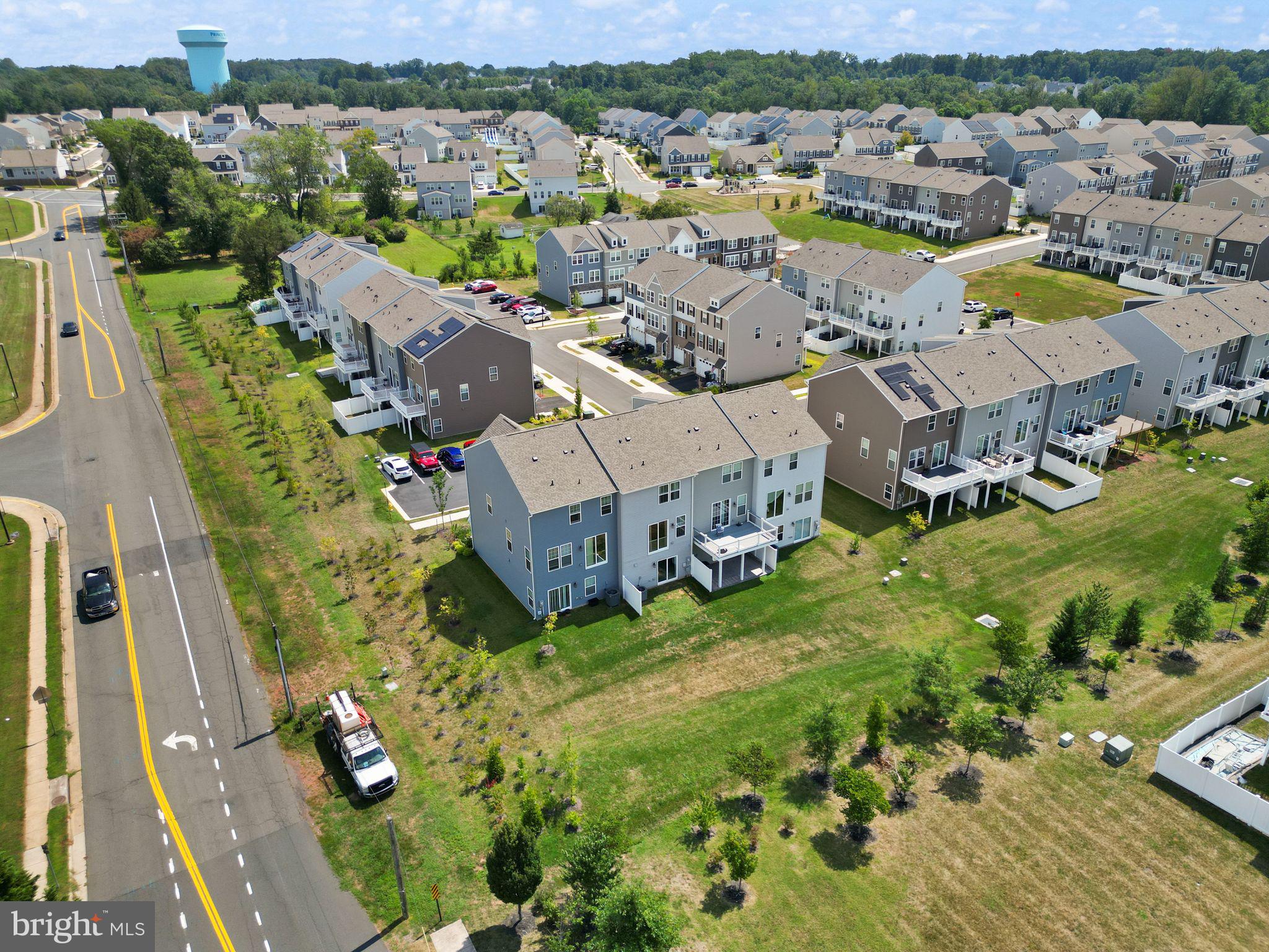 10602 Sheffield Glen Ln