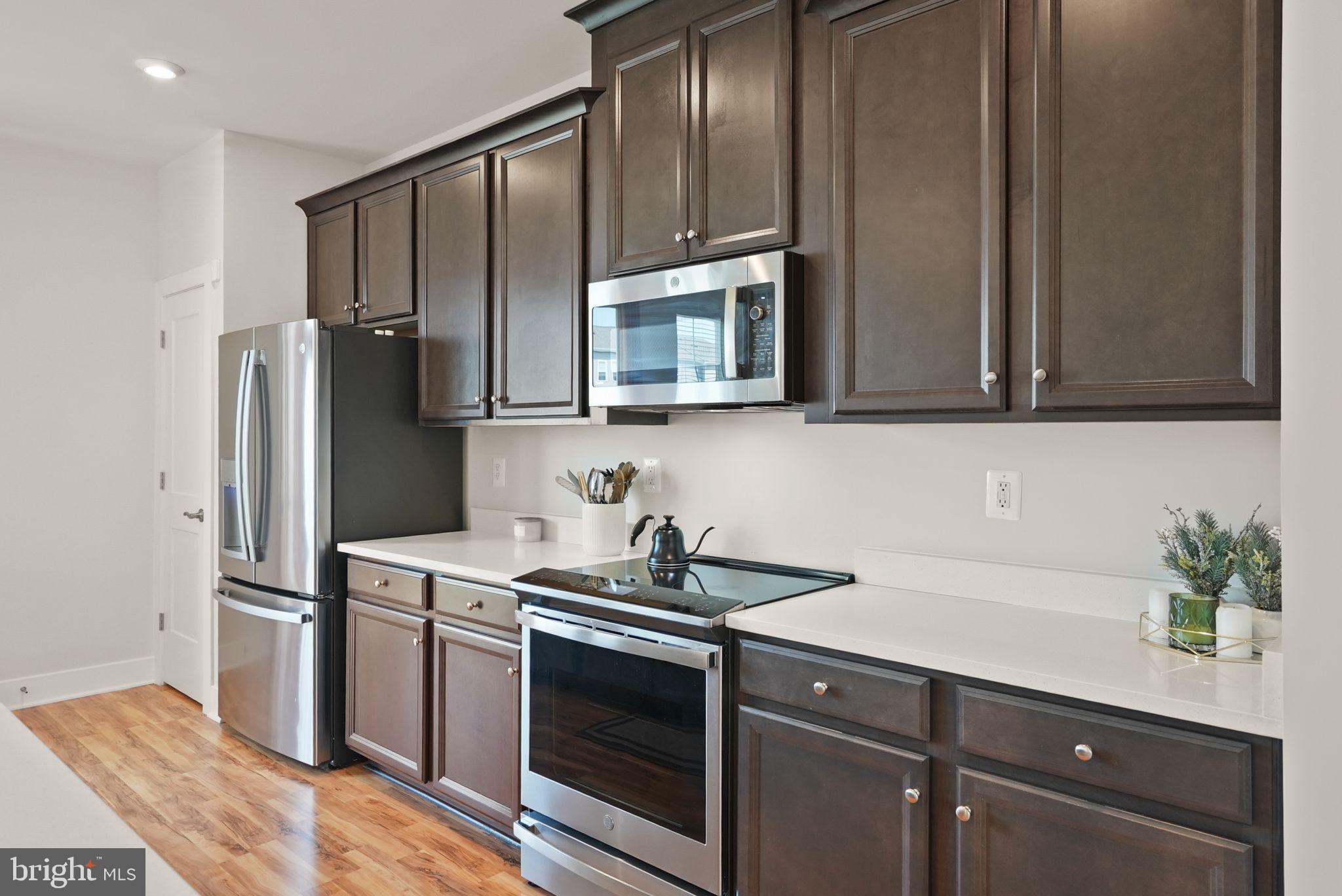 10602 Sheffield Glen Ln