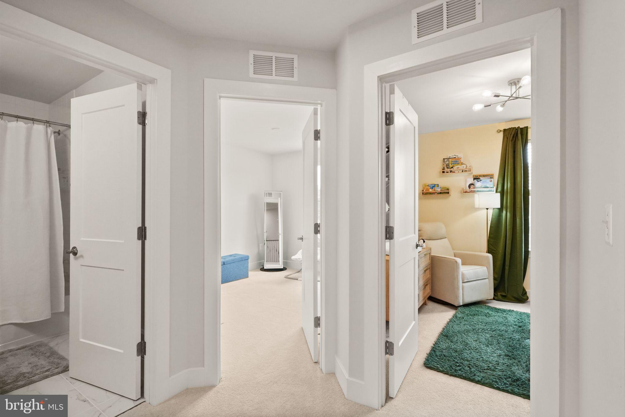 10602 Sheffield Glen Ln