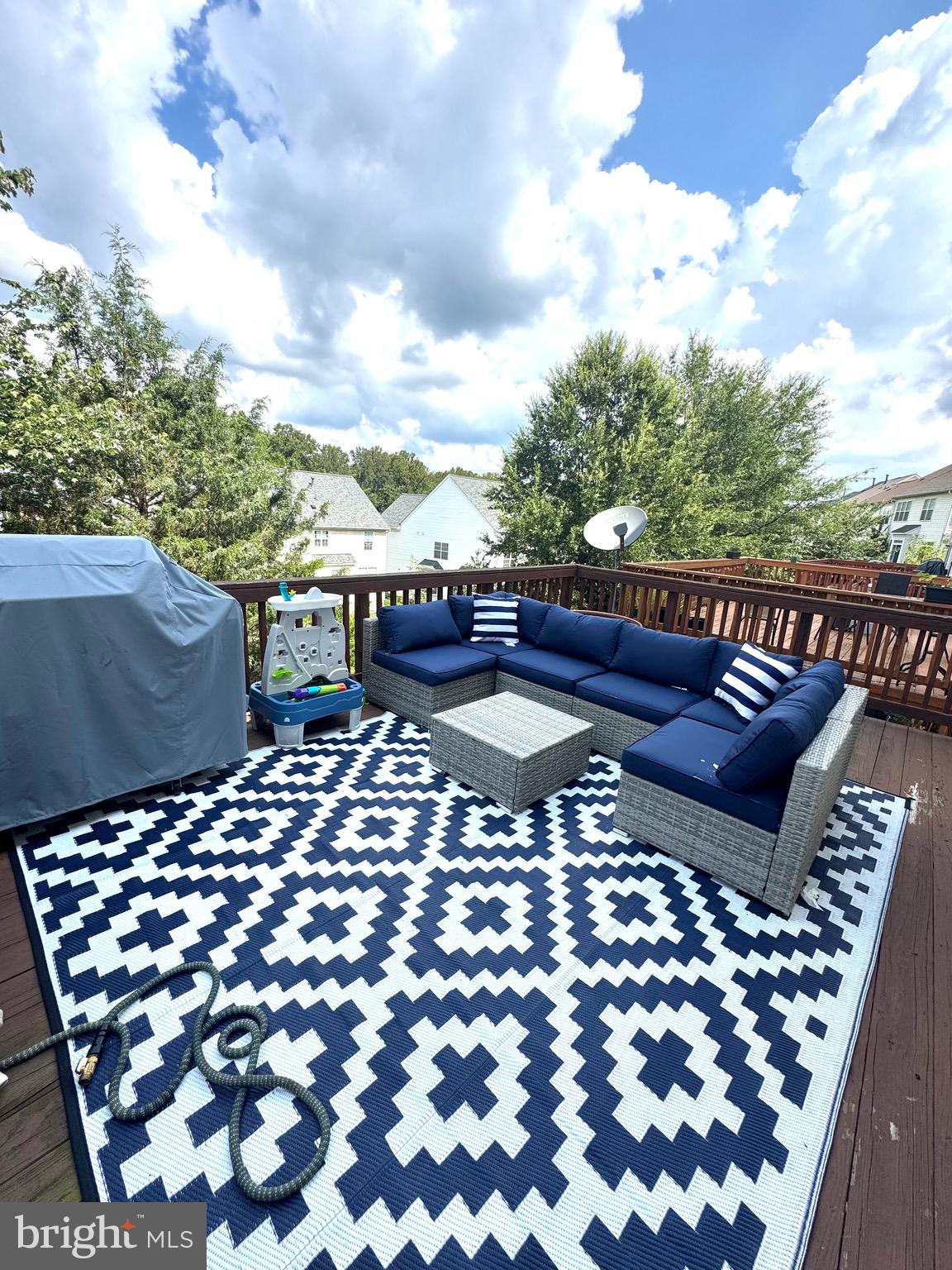 8186 Cobble Pond Way