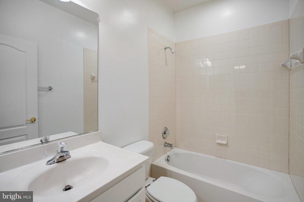 17485 BAYOU BEND CIR