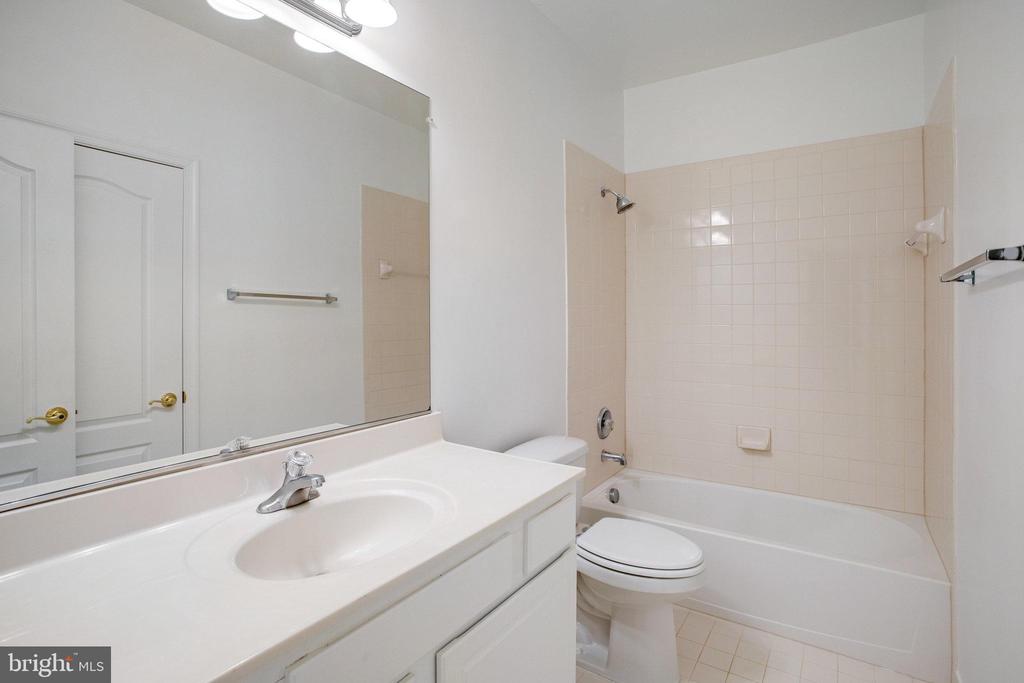 17485 BAYOU BEND CIR