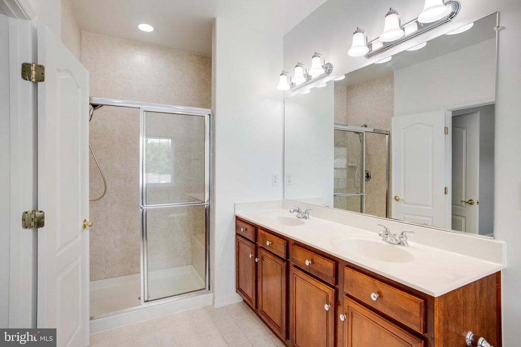 17485 BAYOU BEND CIR
