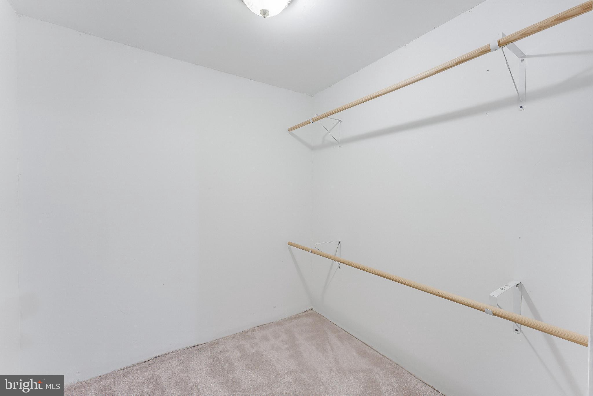 15353 Grist Mill Ter