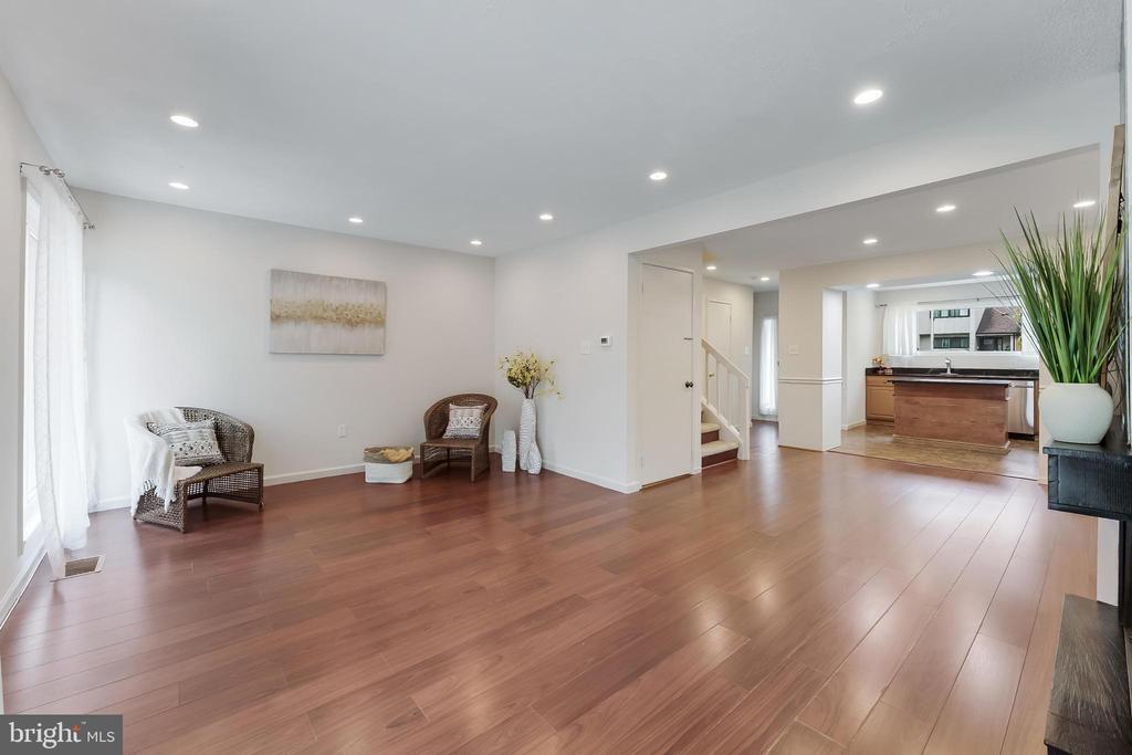 15353 Grist Mill Ter