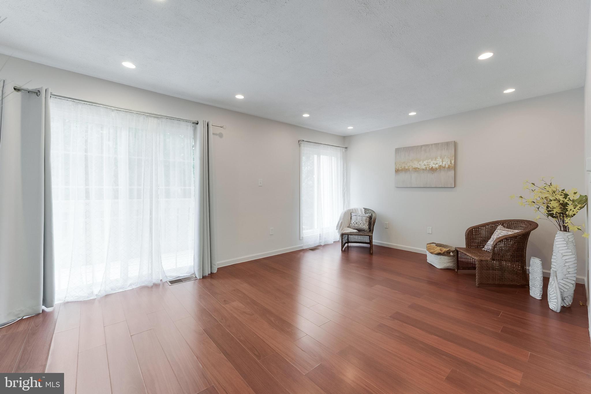 15353 Grist Mill Ter