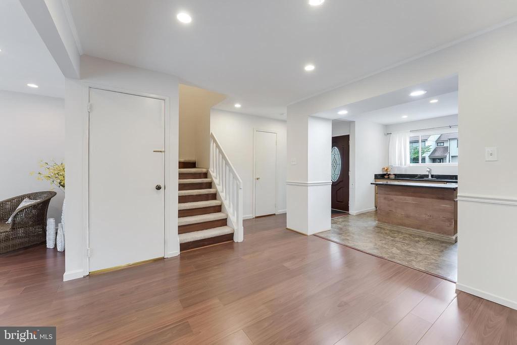 15353 Grist Mill Ter