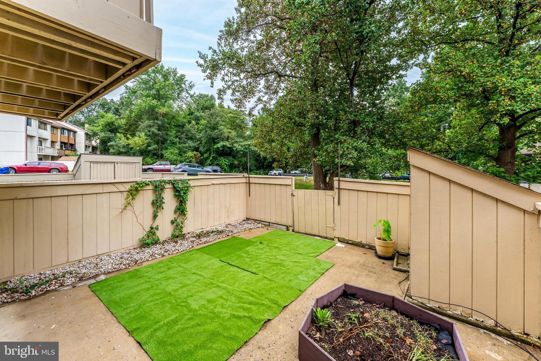 15353 Grist Mill Ter