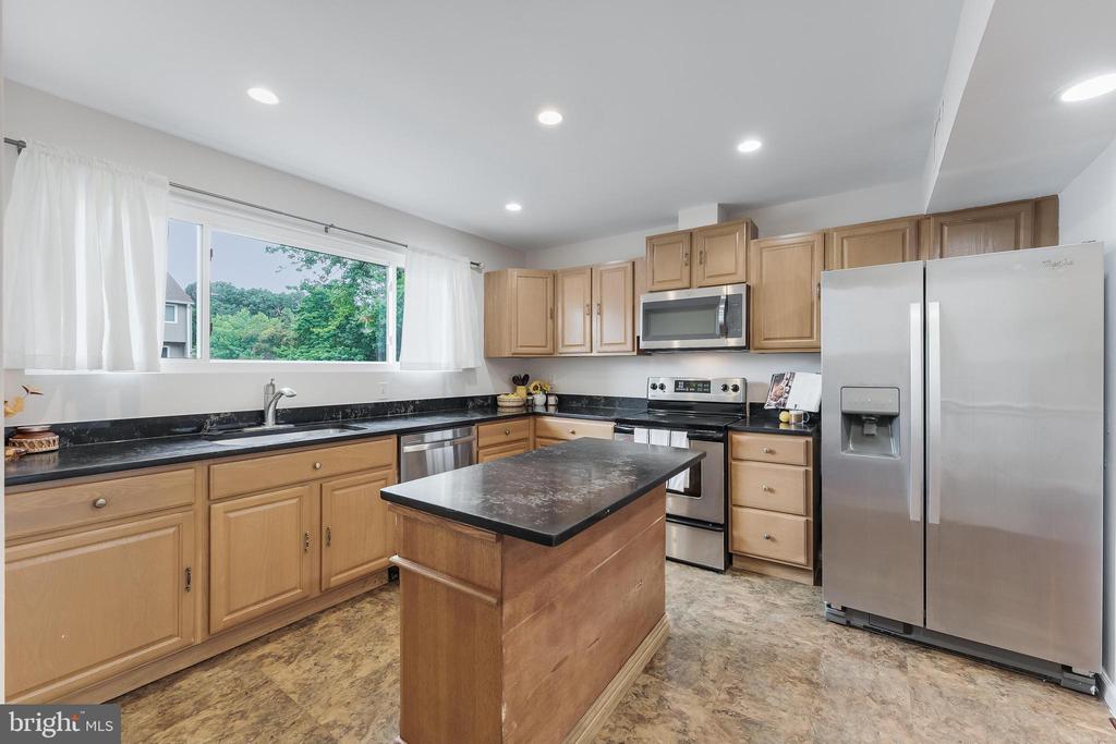 15353 Grist Mill Ter