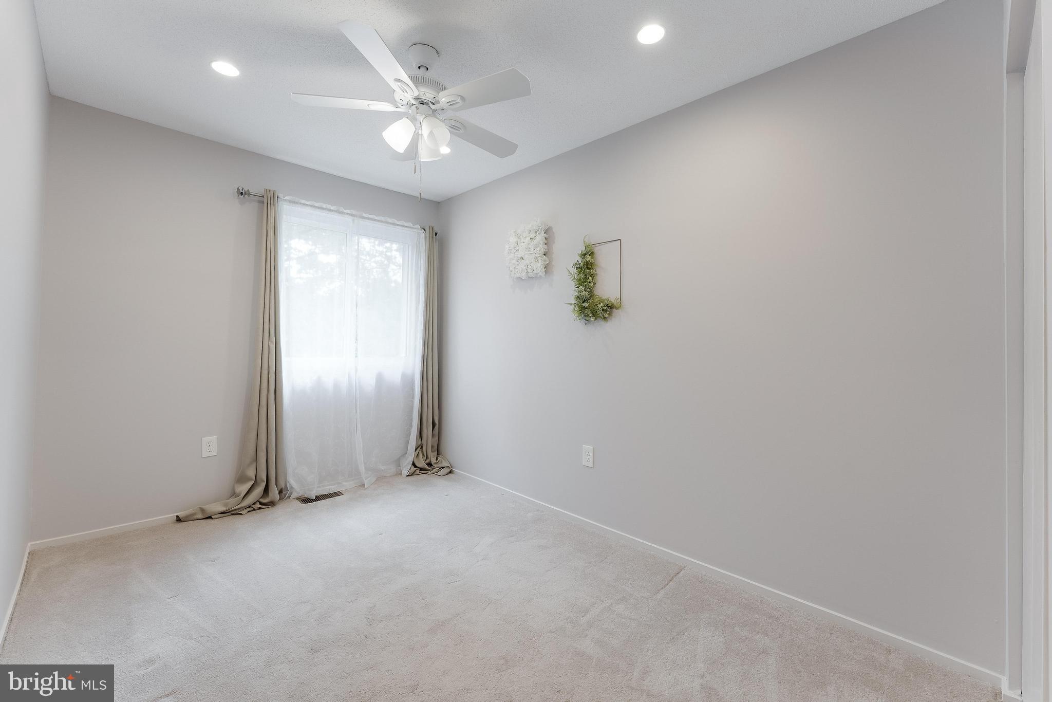 15353 Grist Mill Ter