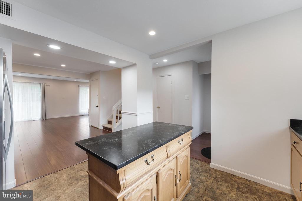 15353 Grist Mill Ter