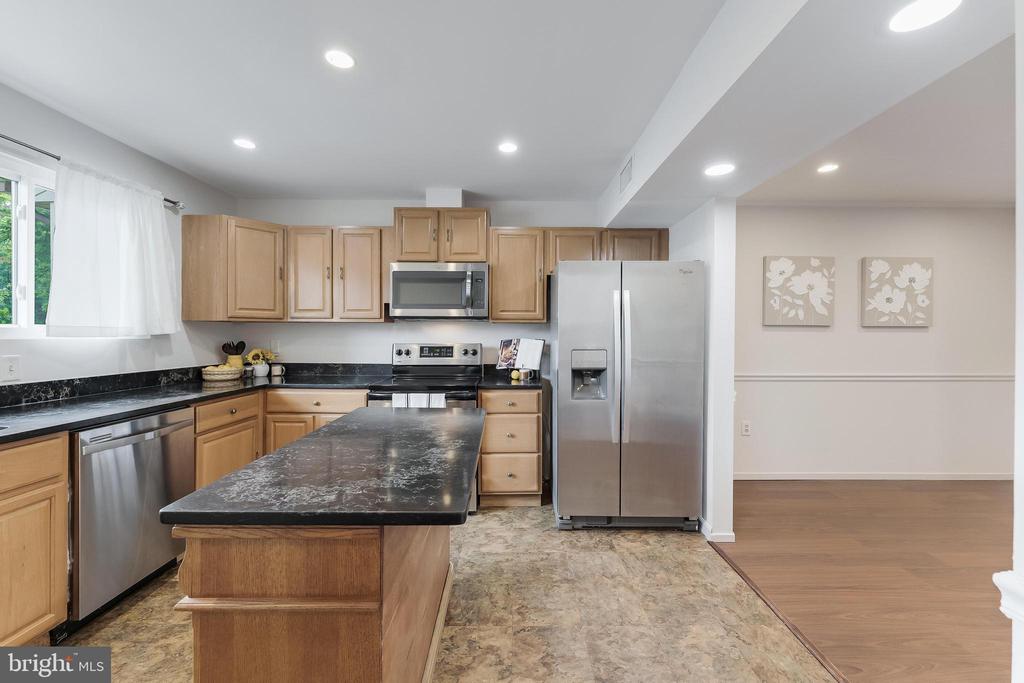 15353 Grist Mill Ter