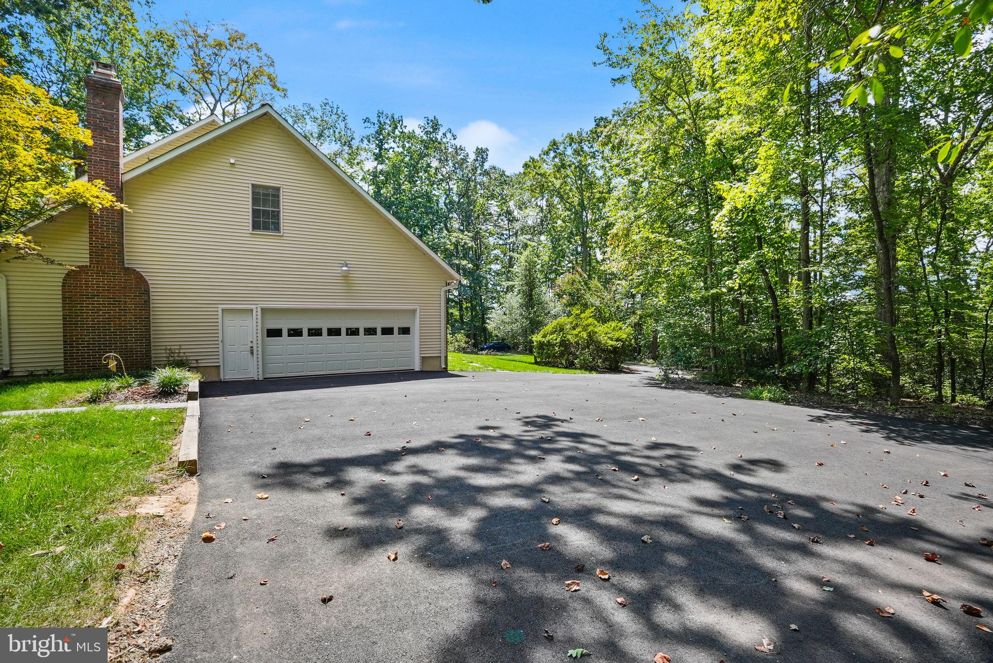 6040 TOKEN FOREST DRIVE