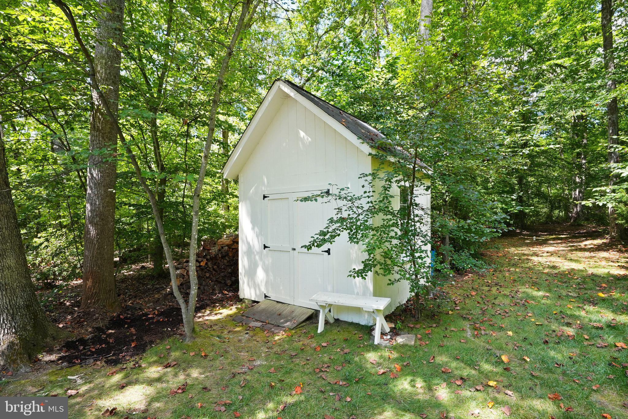 6040 TOKEN FOREST DRIVE