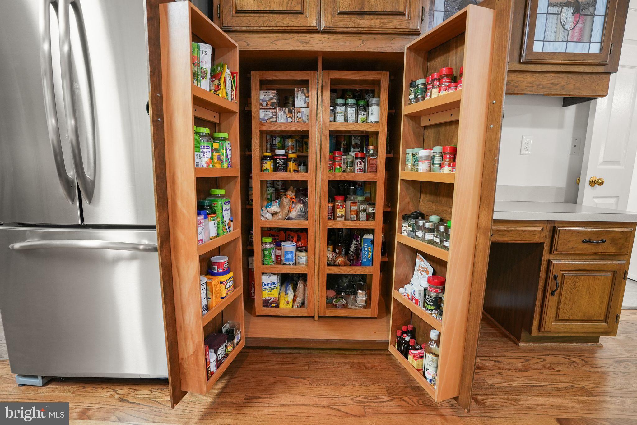 6040 TOKEN FOREST DRIVE