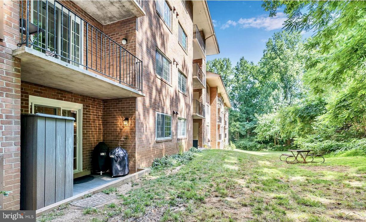 1543 COLONIAL DRIVE T2