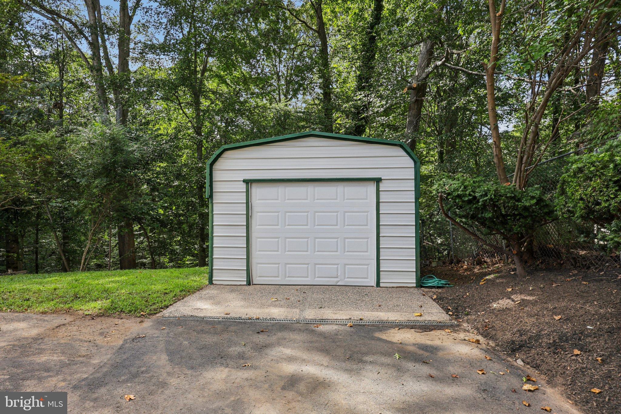 3555 FORESTDALE AVENUE