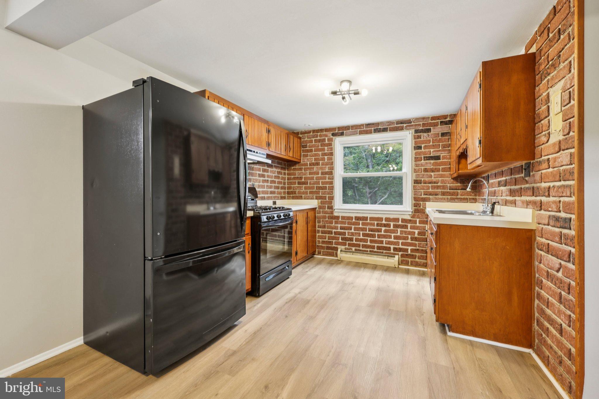 3555 FORESTDALE AVENUE