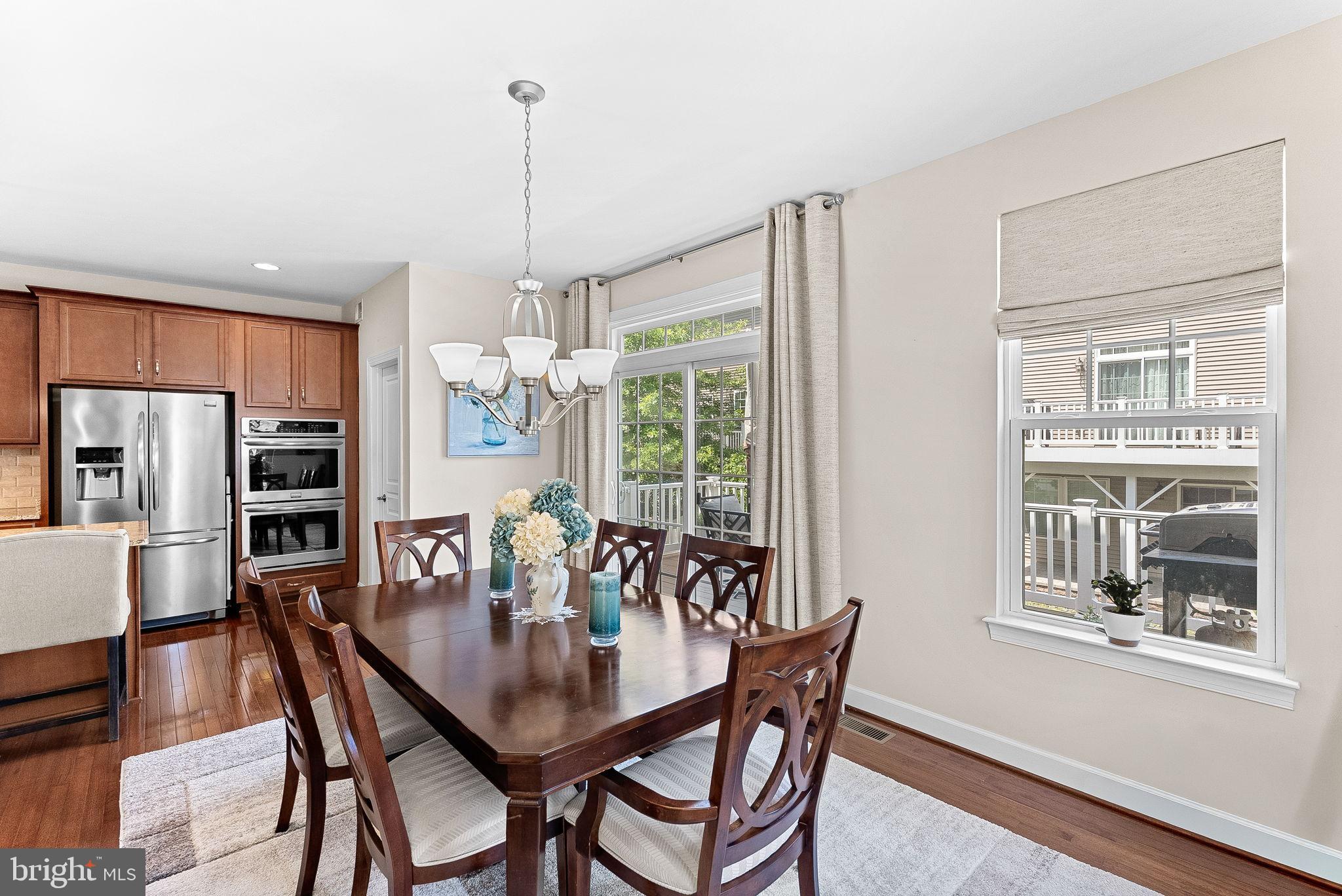 8943 ENGLEWOOD FARMS DRIVE