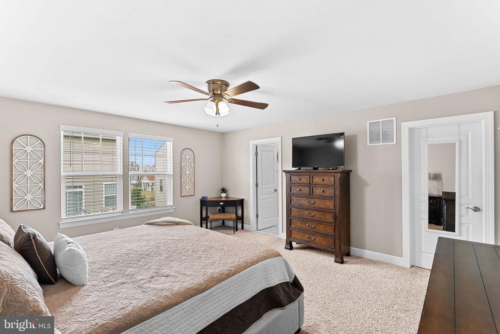 8943 ENGLEWOOD FARMS DRIVE