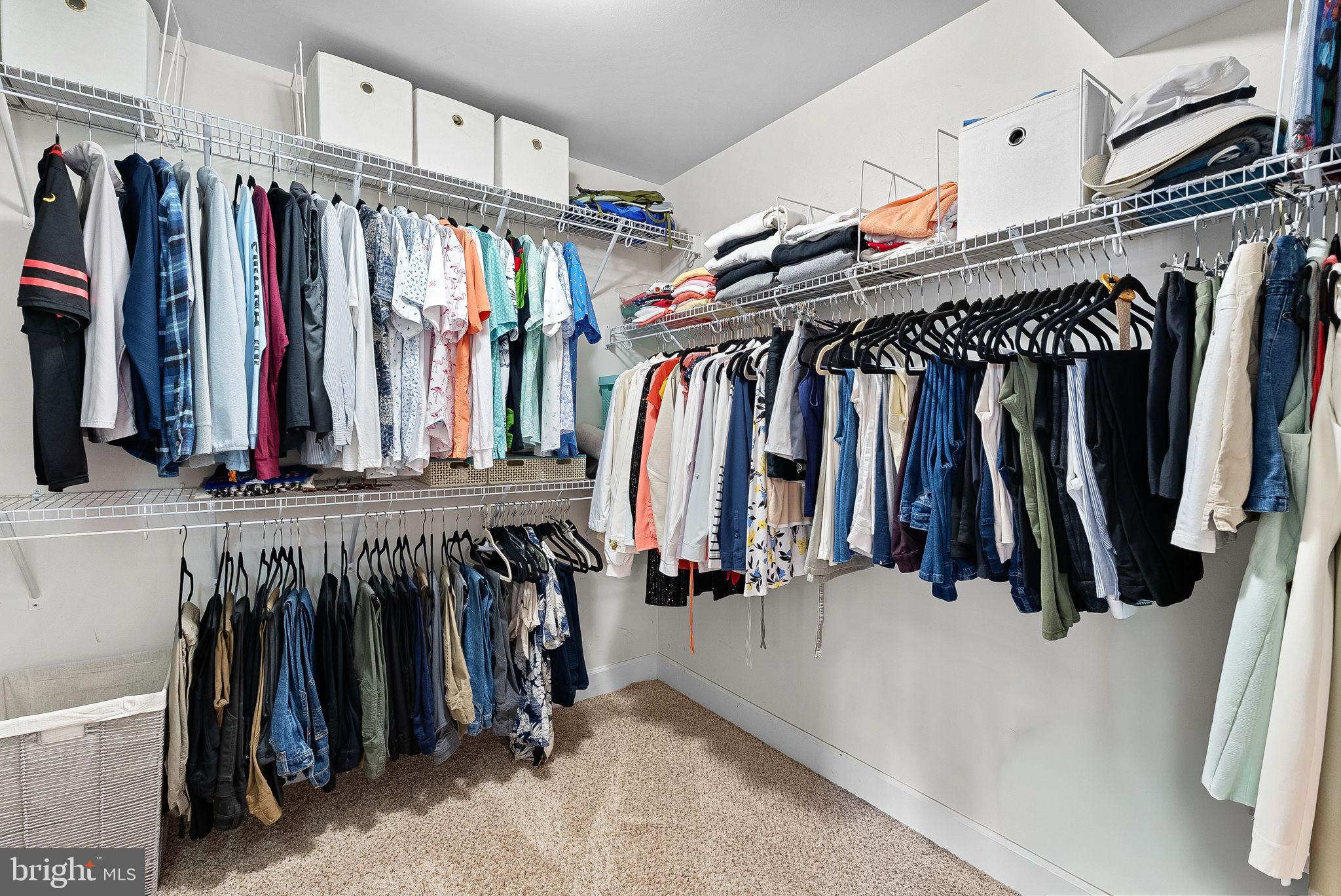 8943 ENGLEWOOD FARMS DRIVE