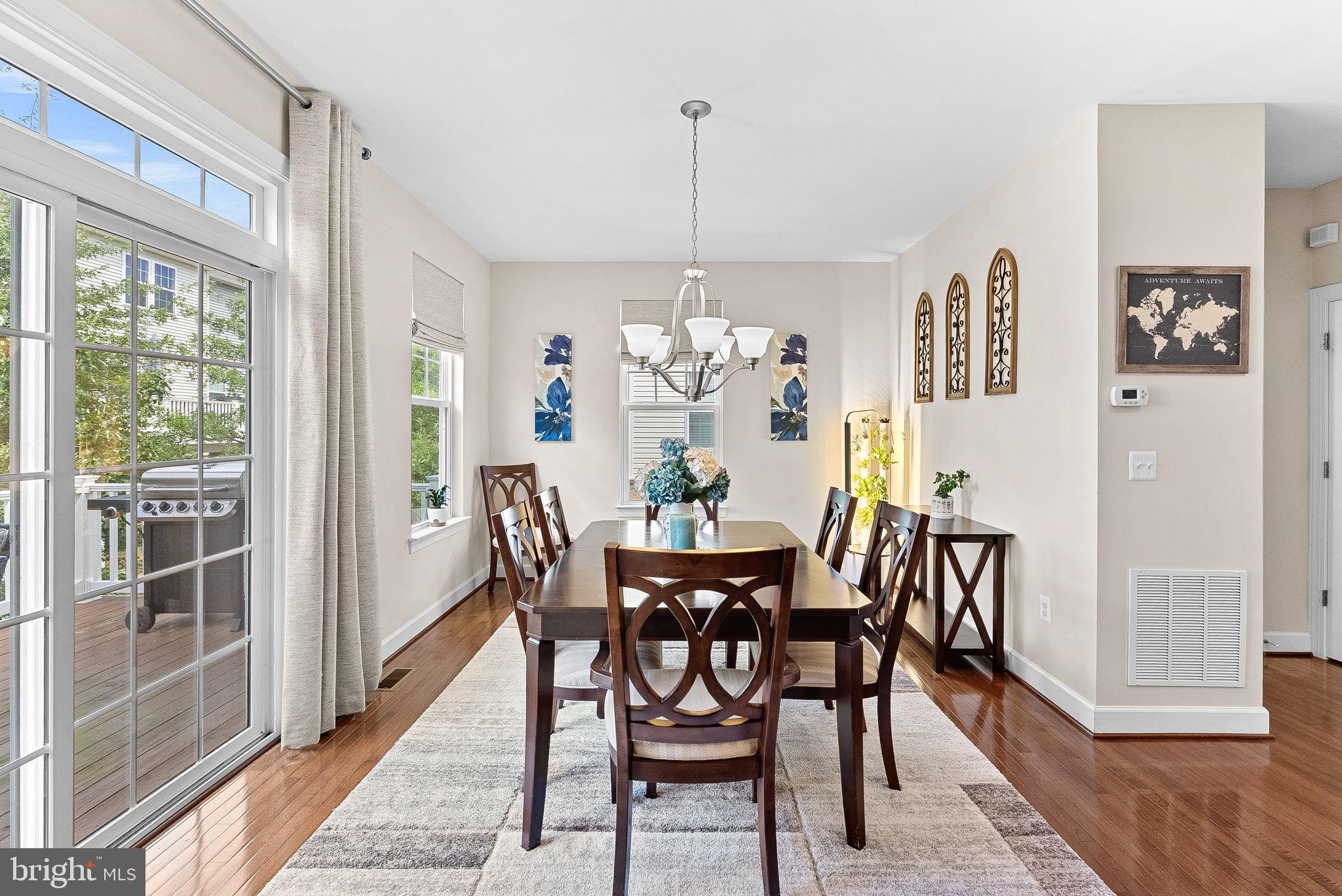 8943 ENGLEWOOD FARMS DRIVE