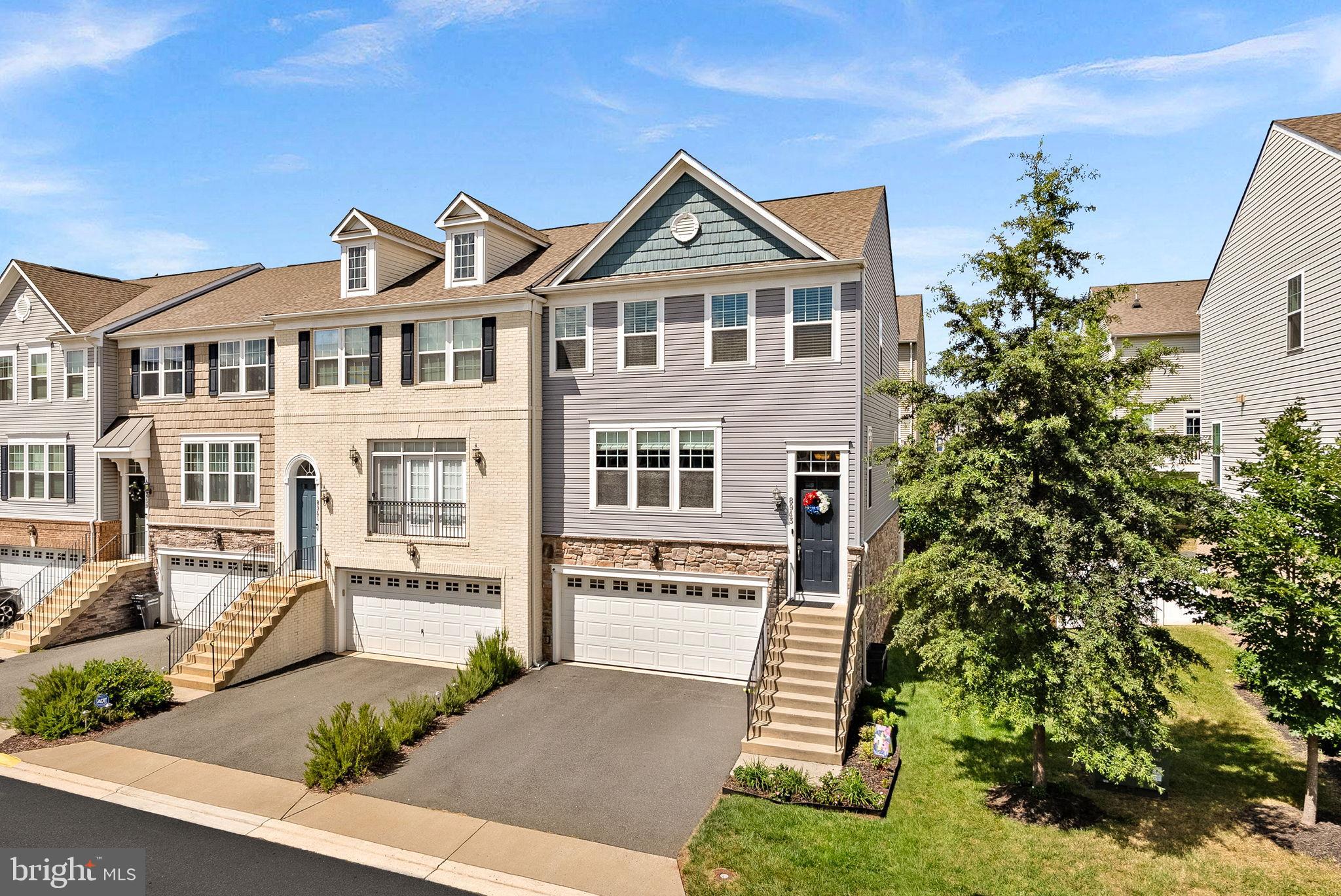 8943 ENGLEWOOD FARMS DRIVE