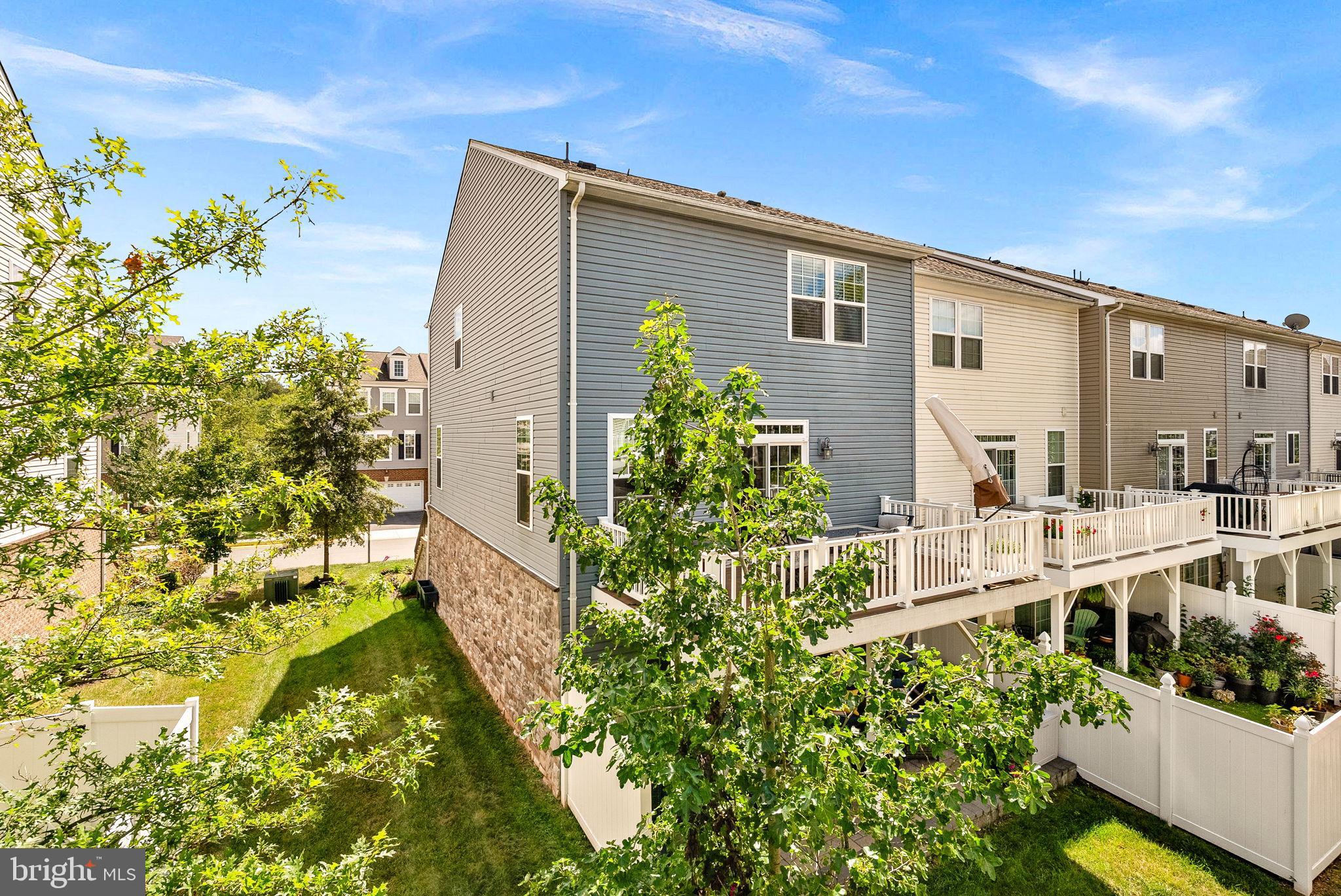 8943 ENGLEWOOD FARMS DRIVE