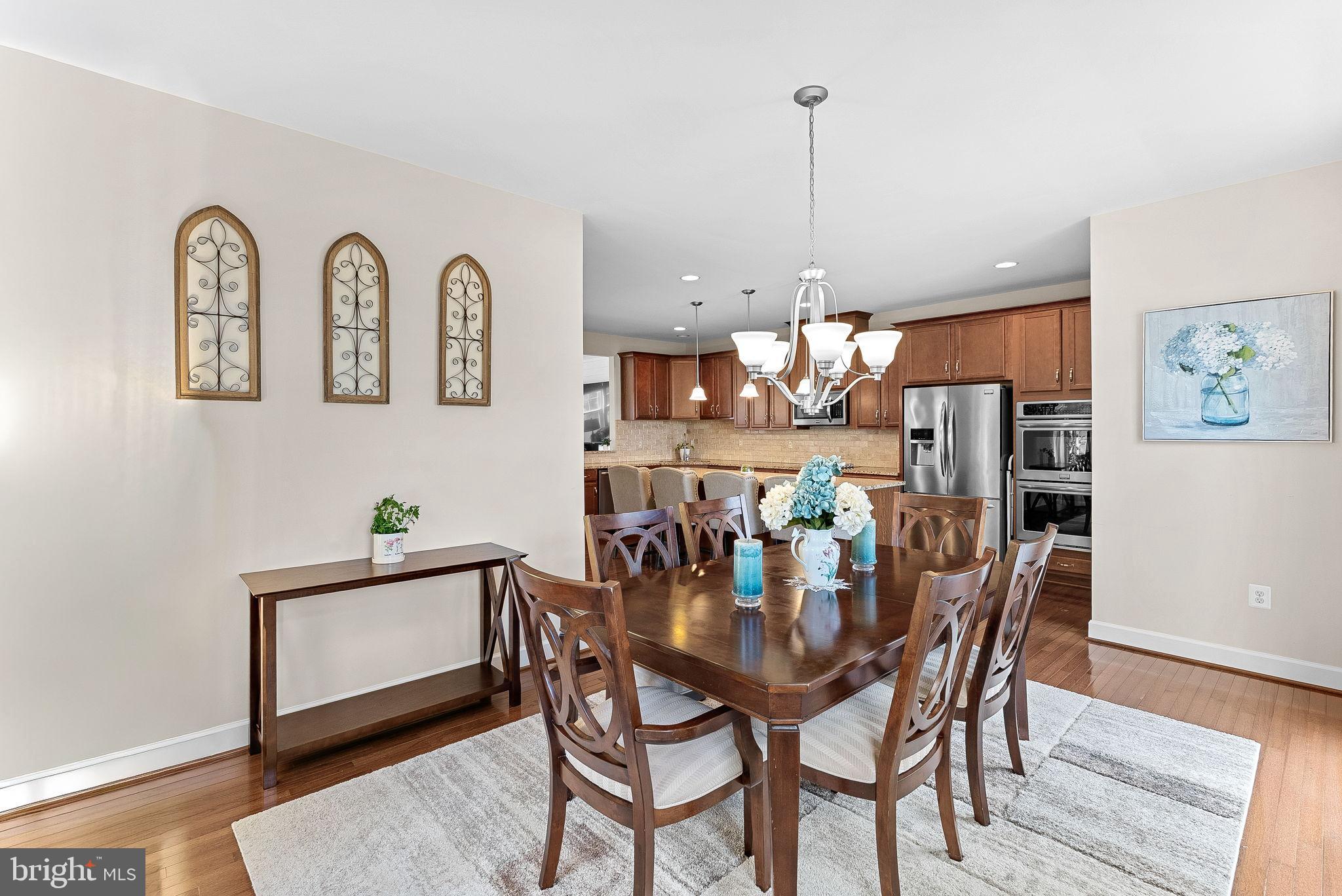 8943 ENGLEWOOD FARMS DRIVE