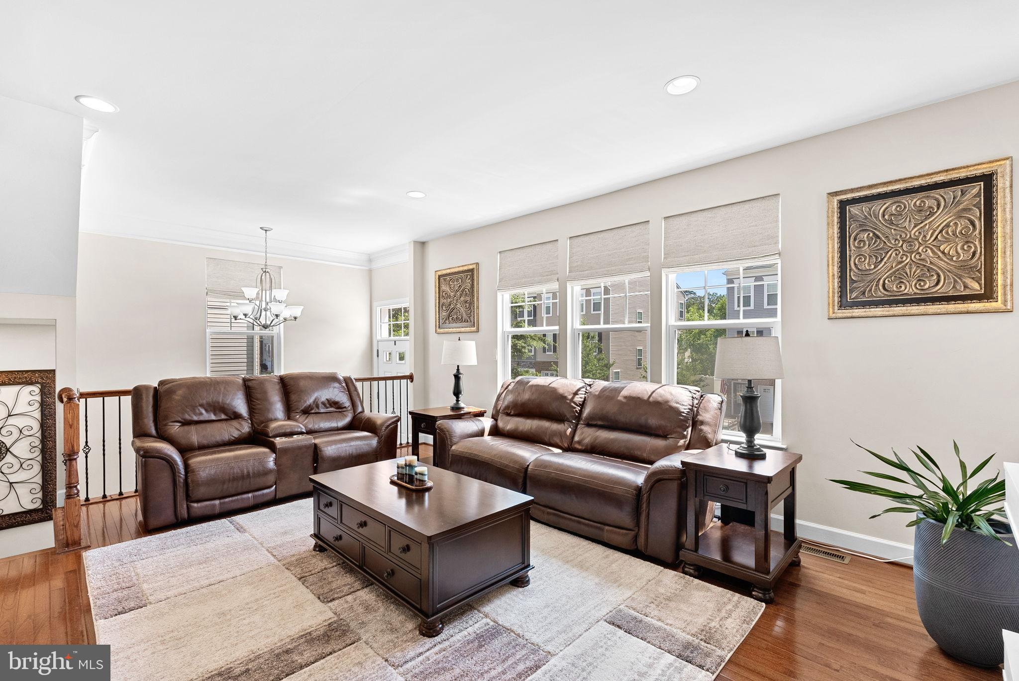 8943 ENGLEWOOD FARMS DRIVE