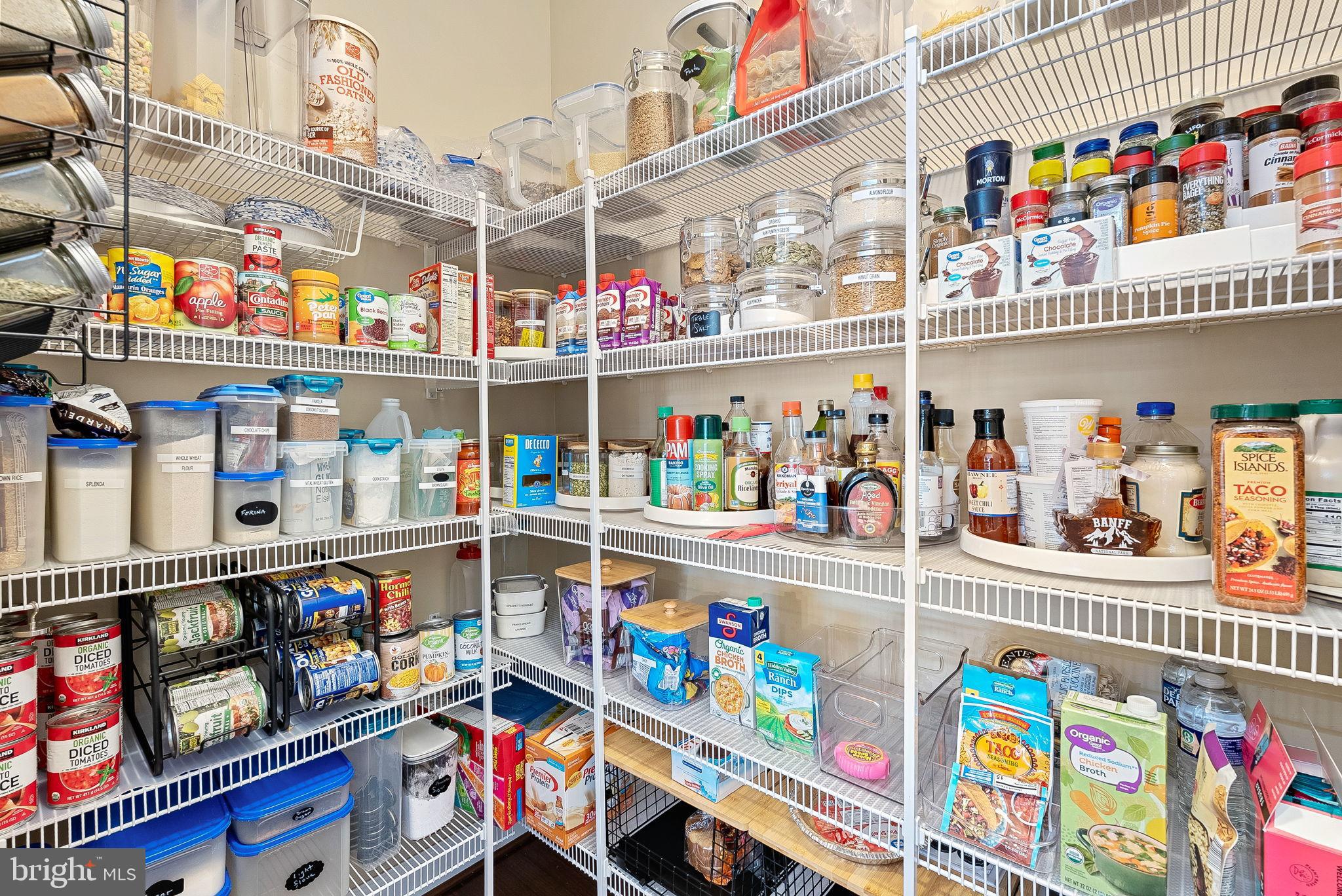 8943 ENGLEWOOD FARMS DRIVE