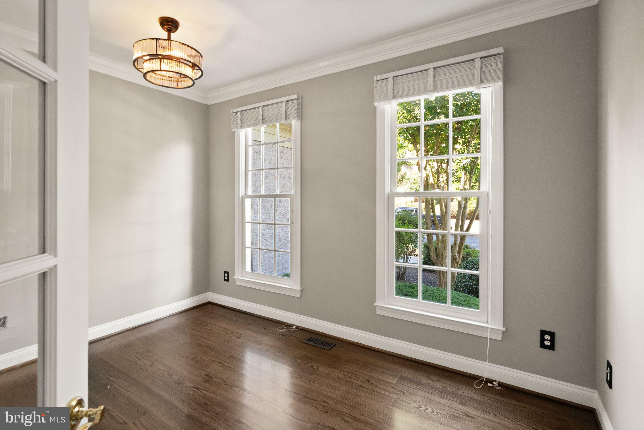 8318 ROXBOROUGH LOOP
