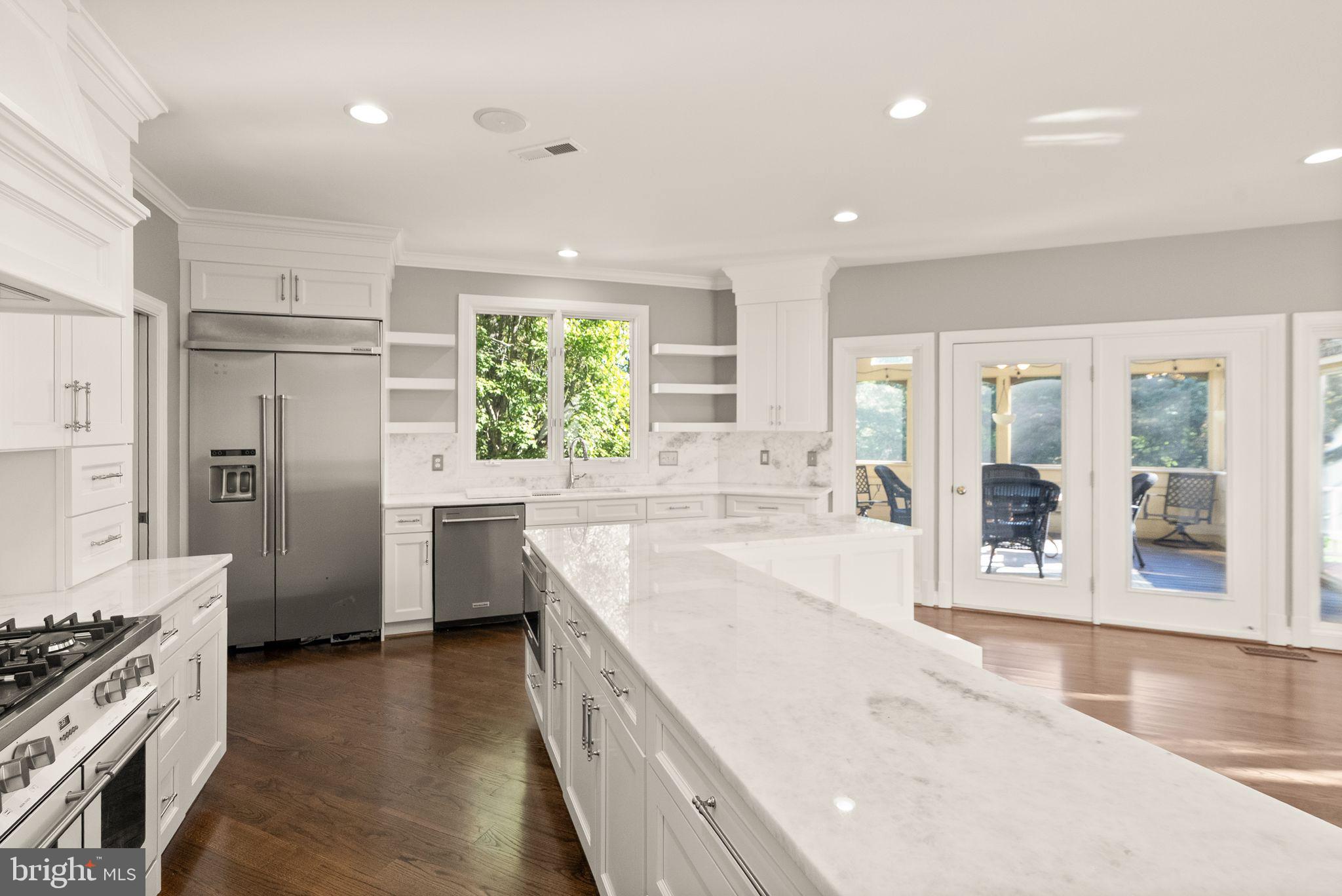 8318 ROXBOROUGH LOOP