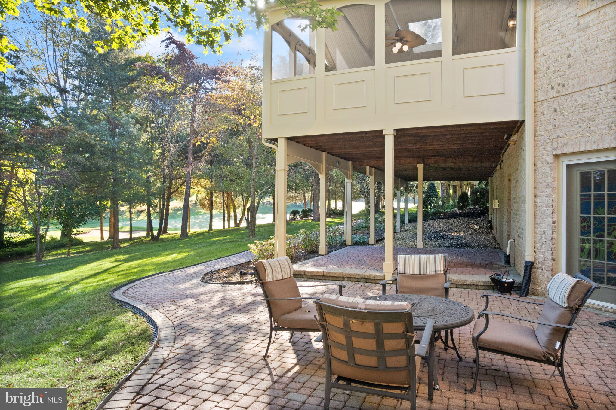 8318 ROXBOROUGH LOOP