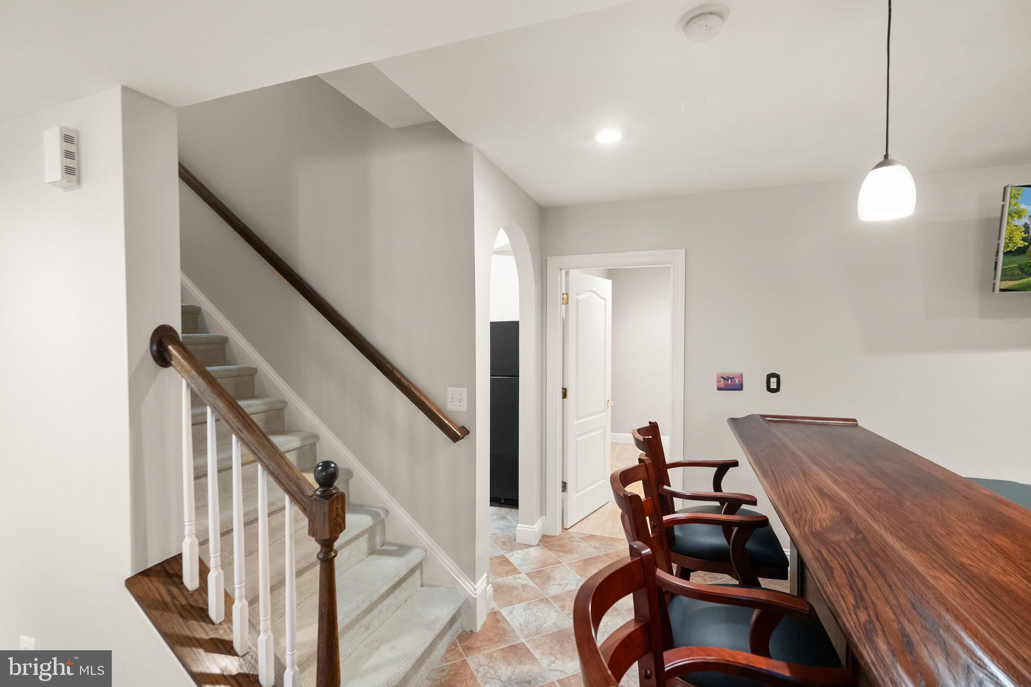 8318 ROXBOROUGH LOOP