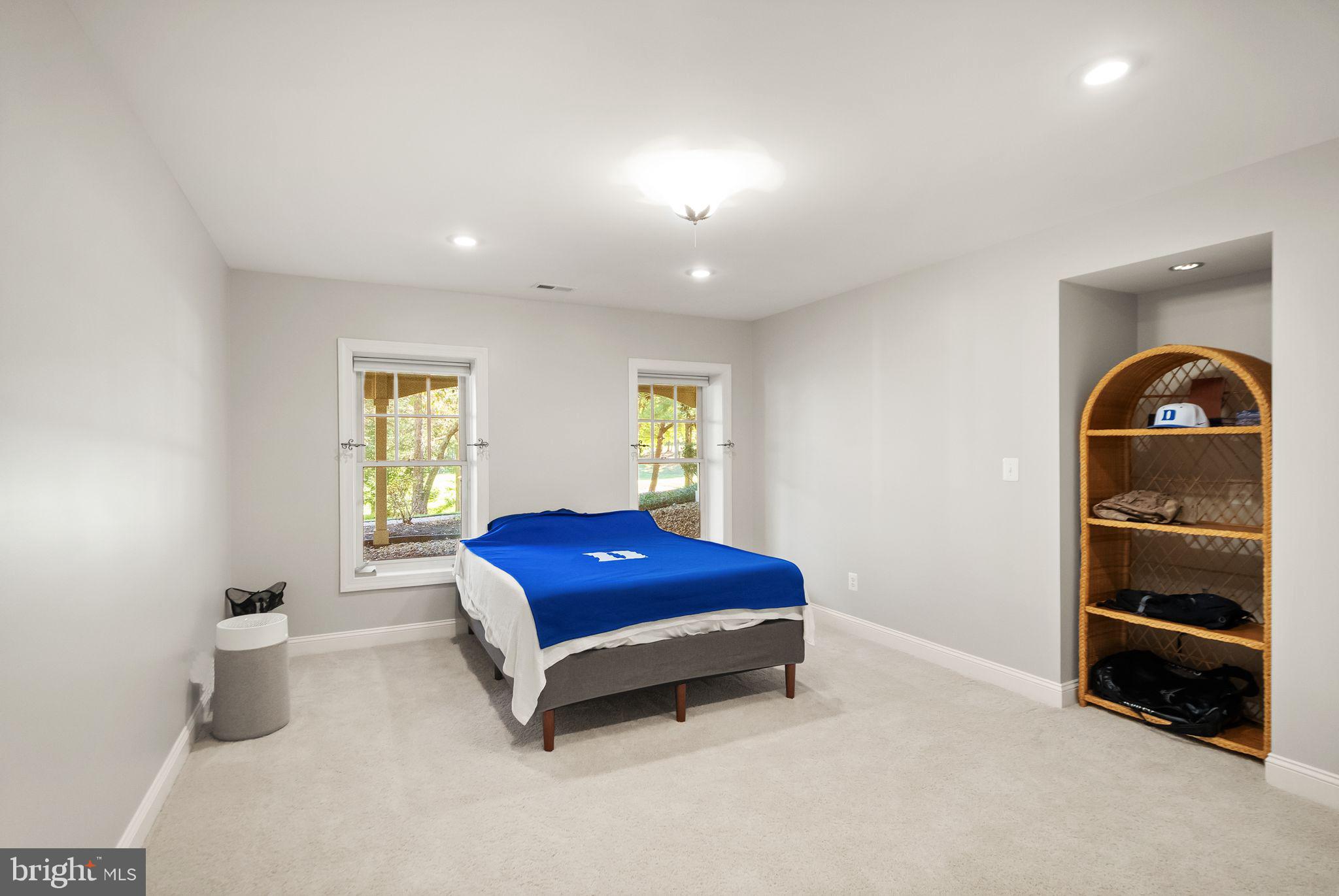 8318 ROXBOROUGH LOOP