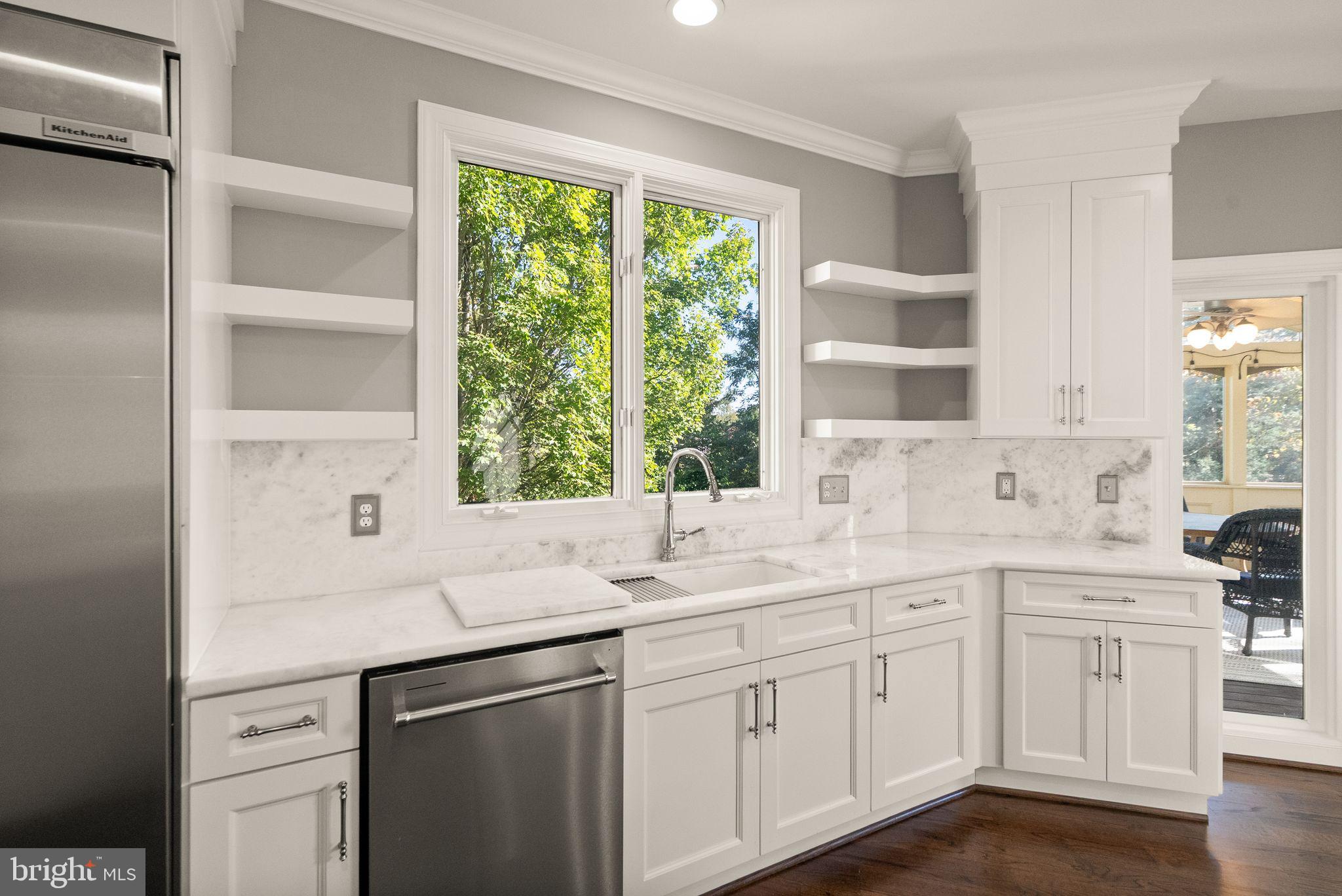 8318 ROXBOROUGH LOOP