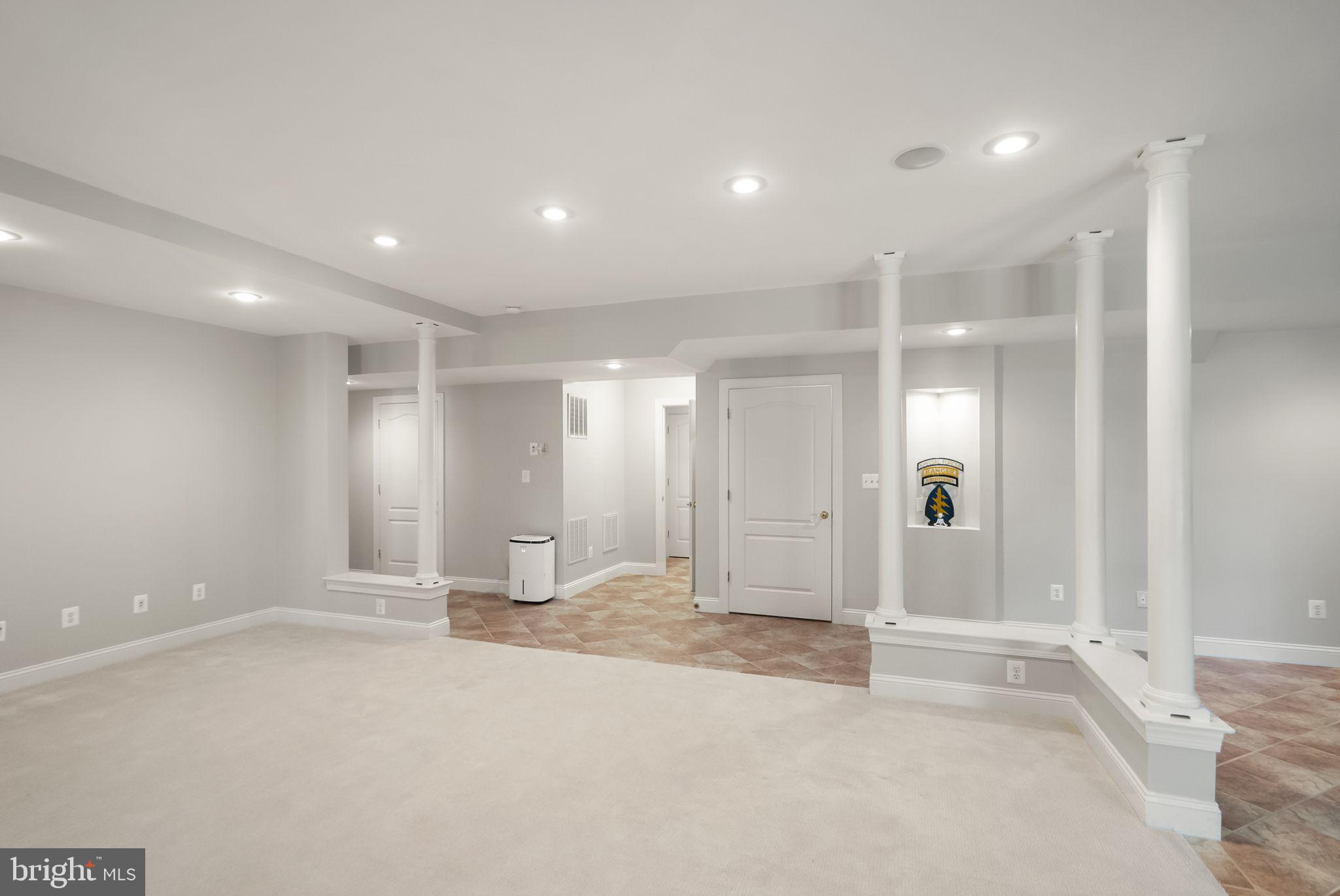 8318 ROXBOROUGH LOOP