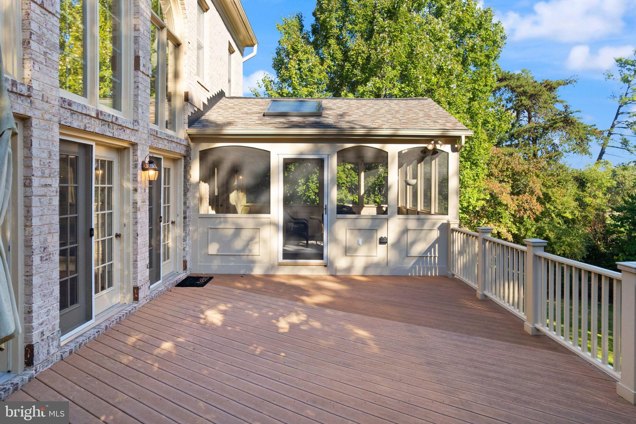 8318 ROXBOROUGH LOOP