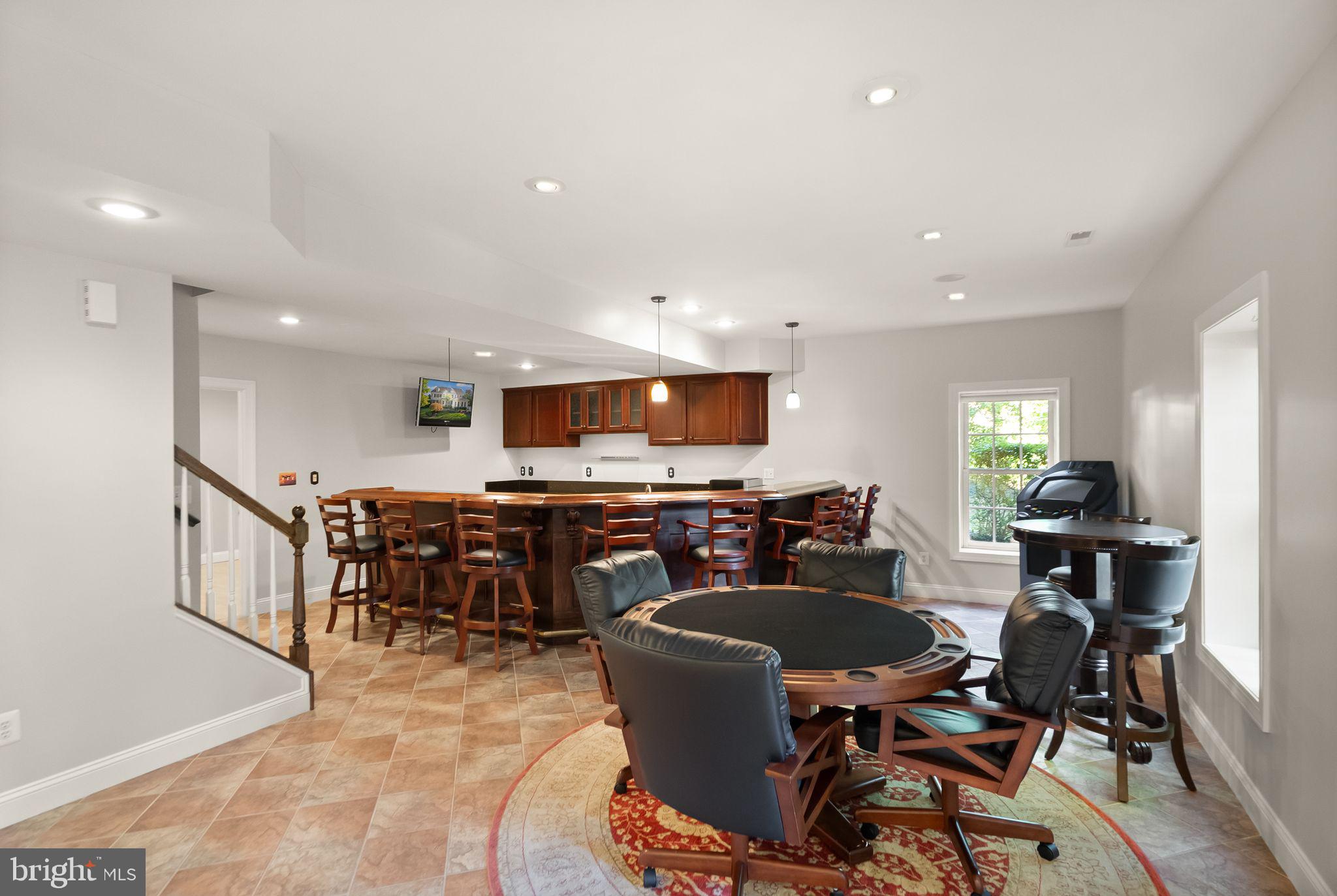 8318 ROXBOROUGH LOOP