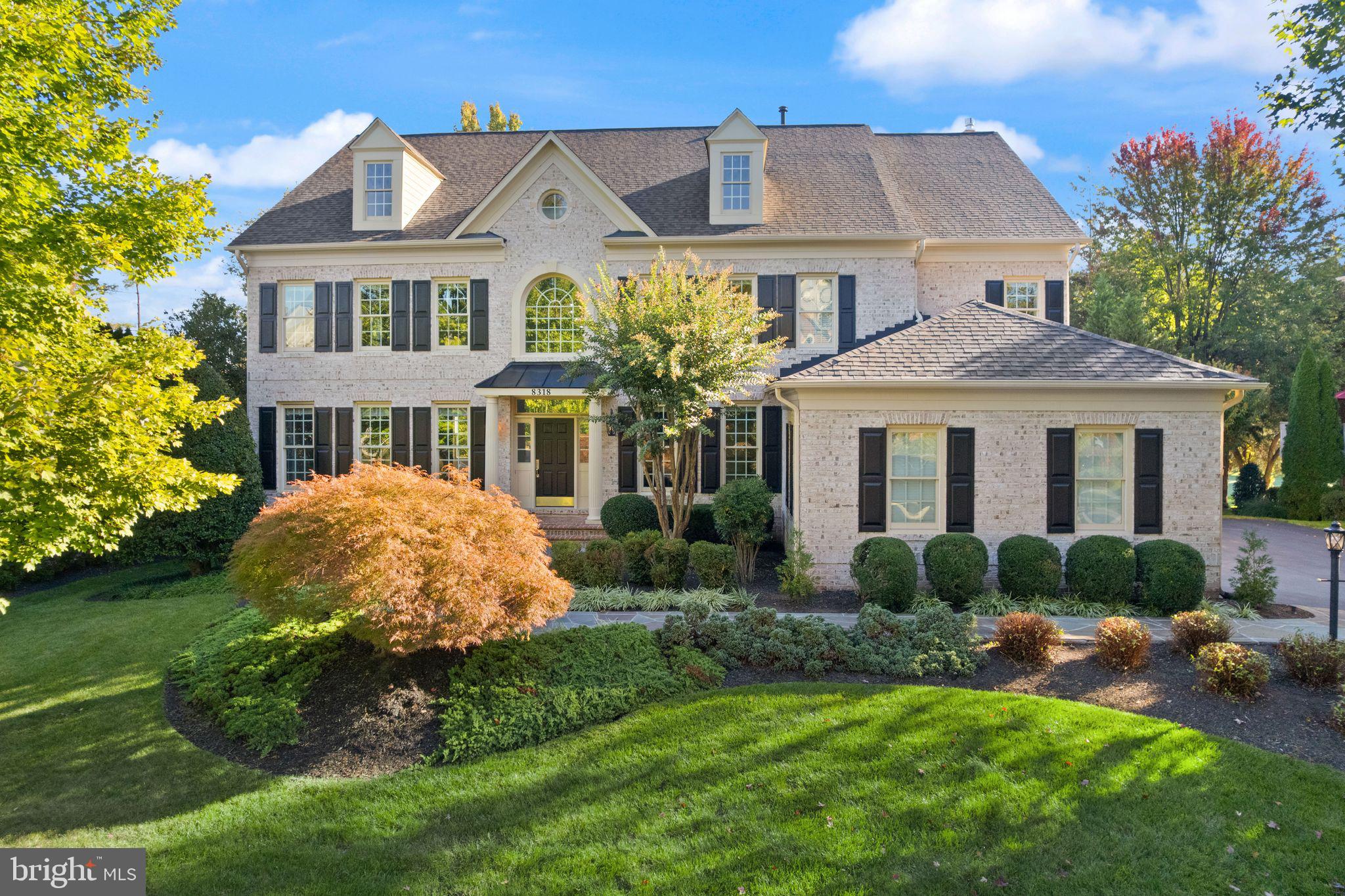 8318 ROXBOROUGH LOOP