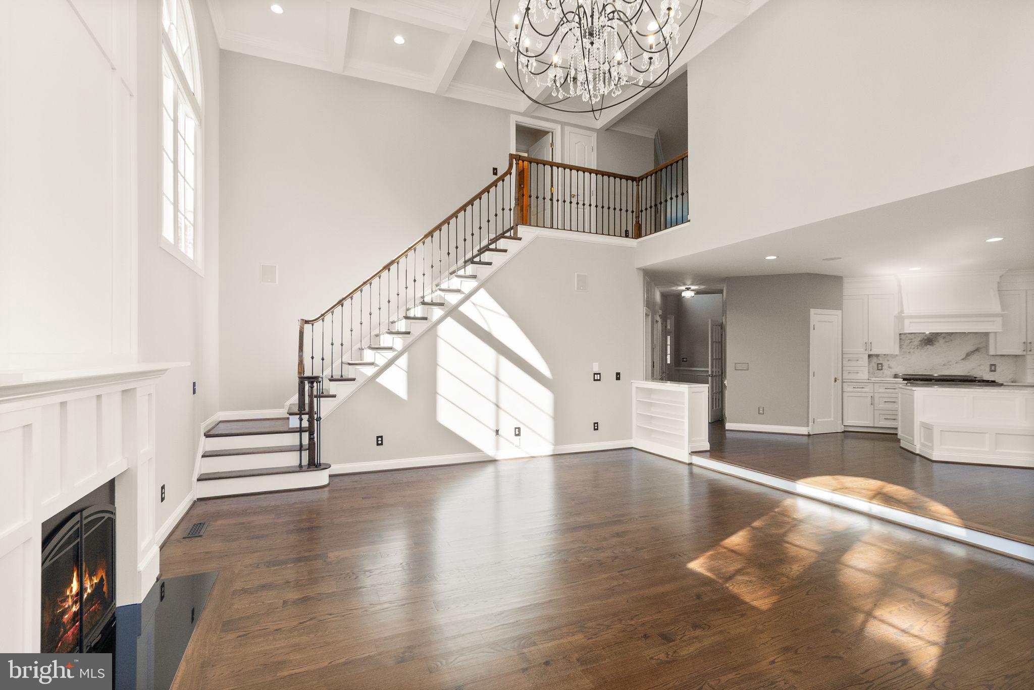 8318 ROXBOROUGH LOOP