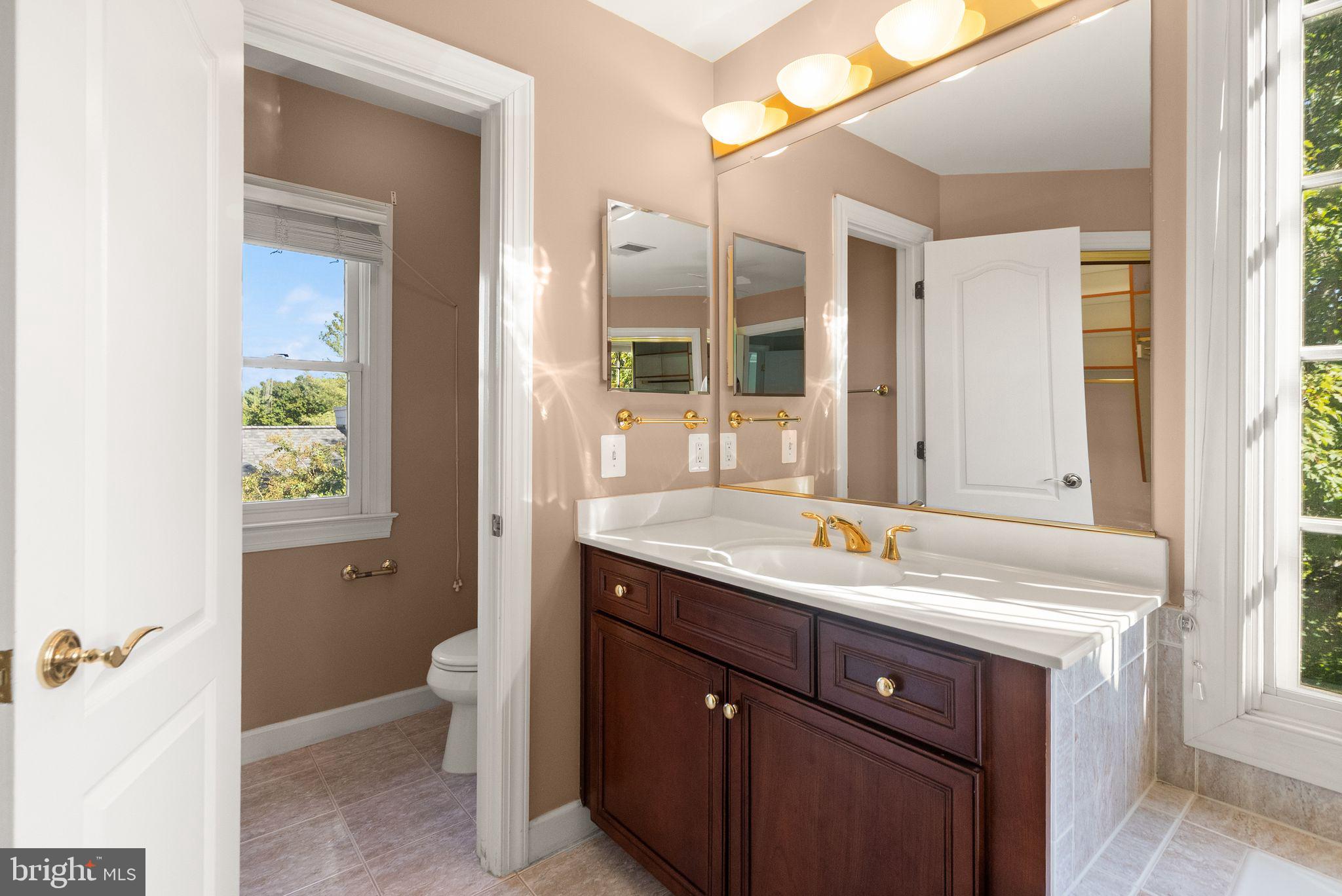8318 ROXBOROUGH LOOP